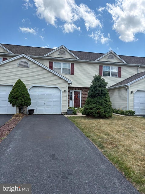 Townhouse For Sale - 7255 Huntingdon Street<br/> HARRISBURG, PA 17111