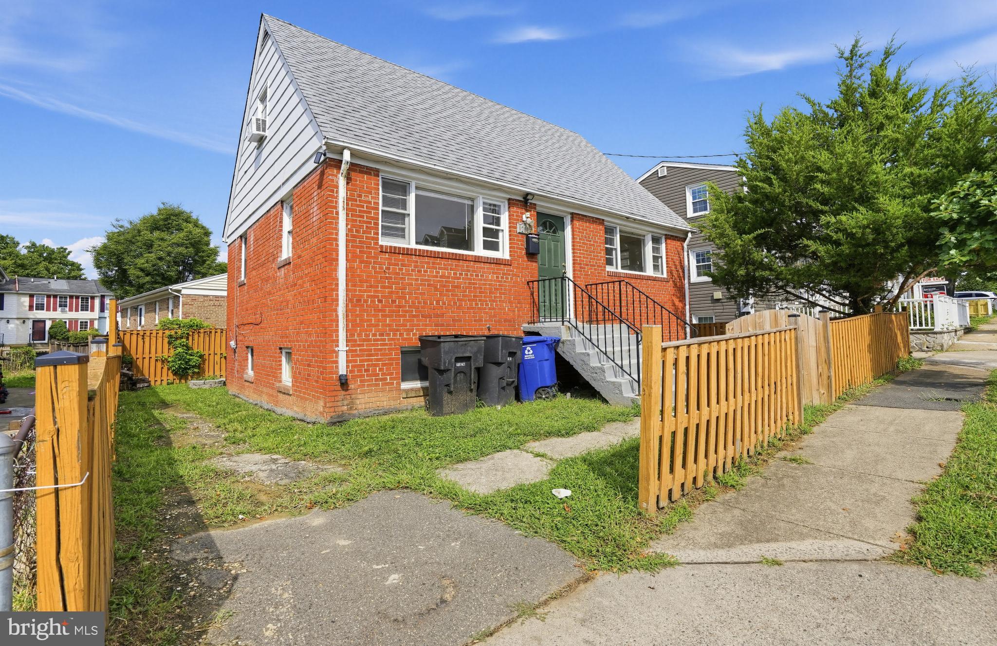 2004 LANGLEY STREET