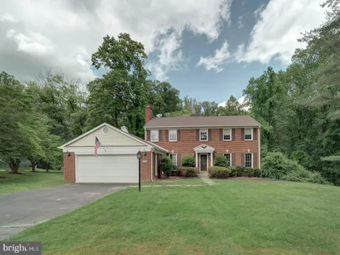 1203 Forestville Drive, Great Falls, VA MLS: VAFX2237644