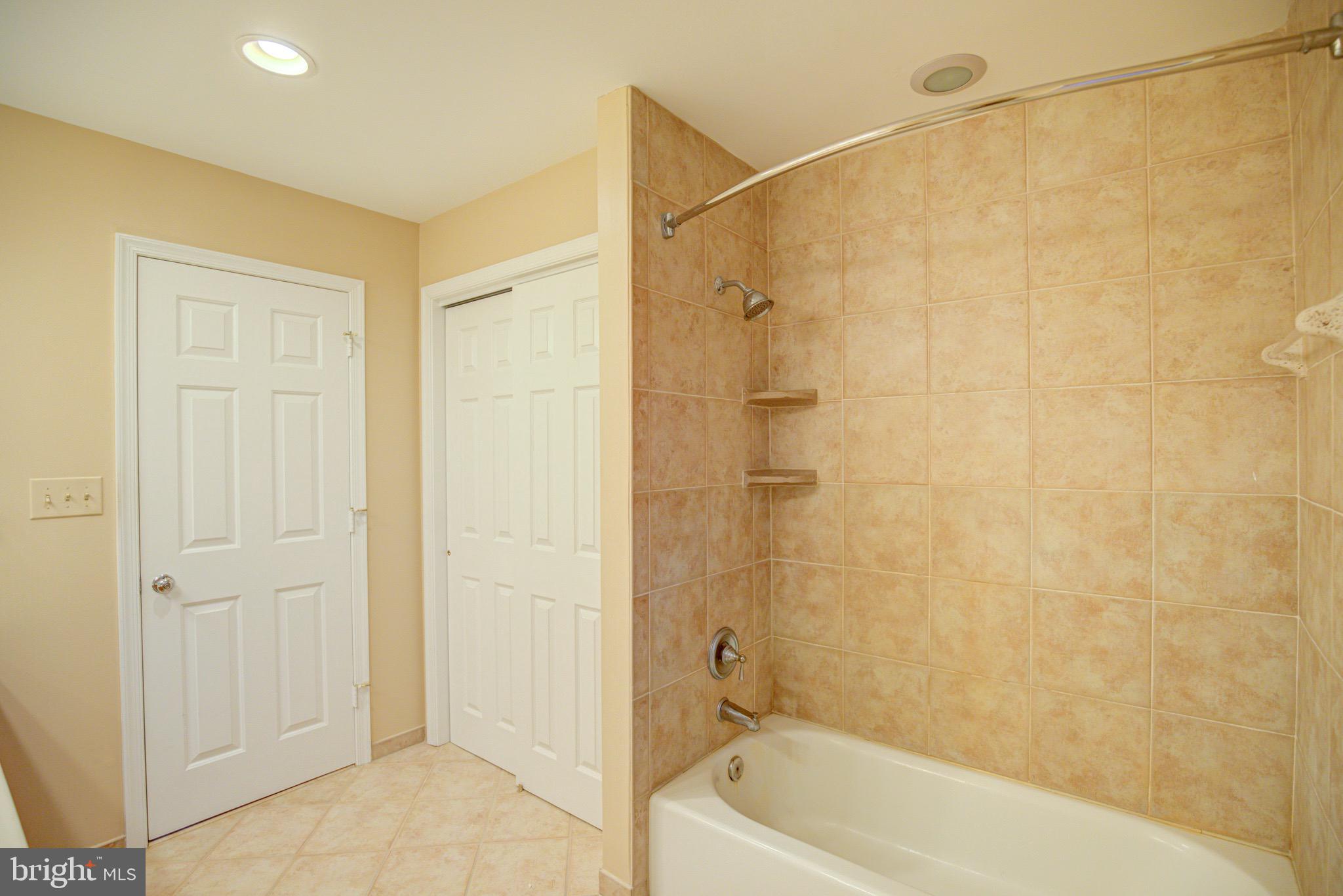 LANDVIEW ESTATES - Residential