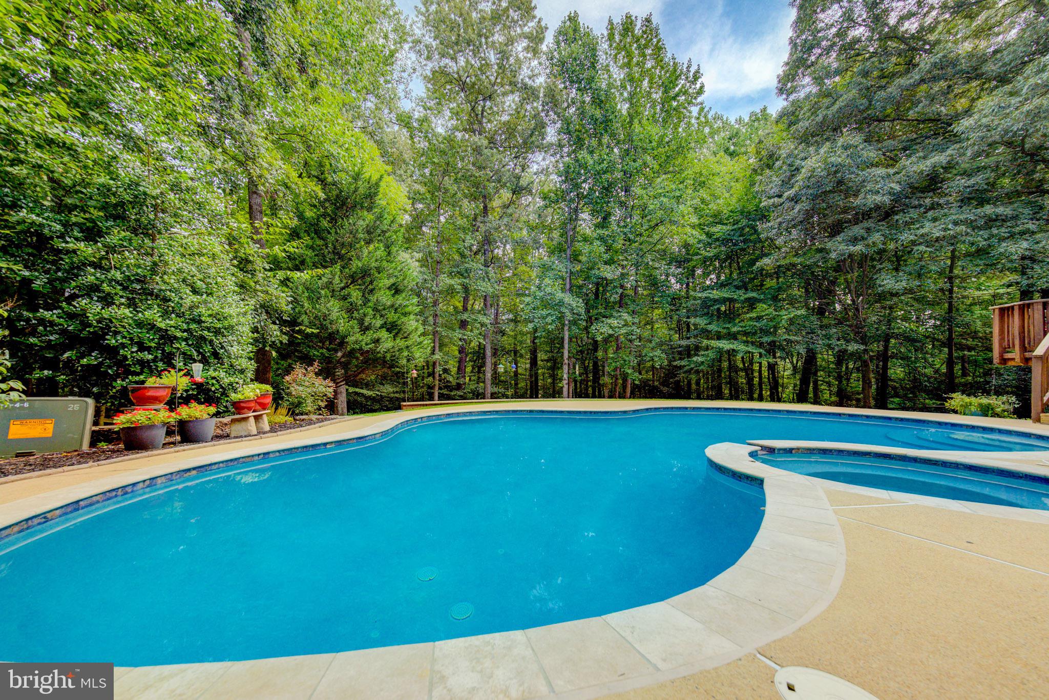 LANDVIEW ESTATES - Residential