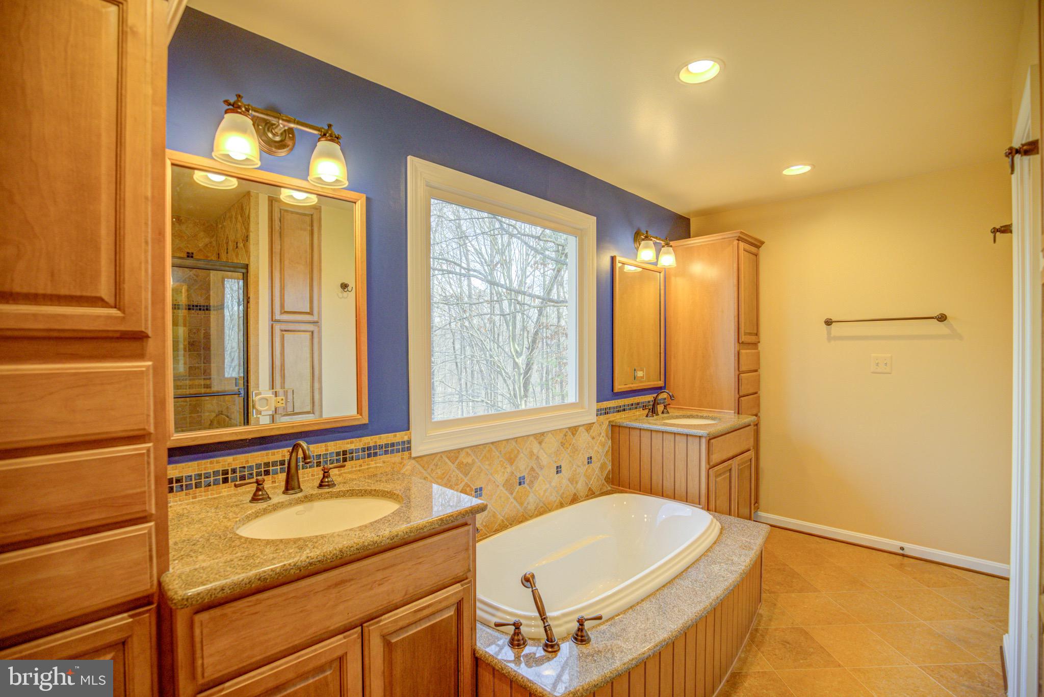 LANDVIEW ESTATES - Residential