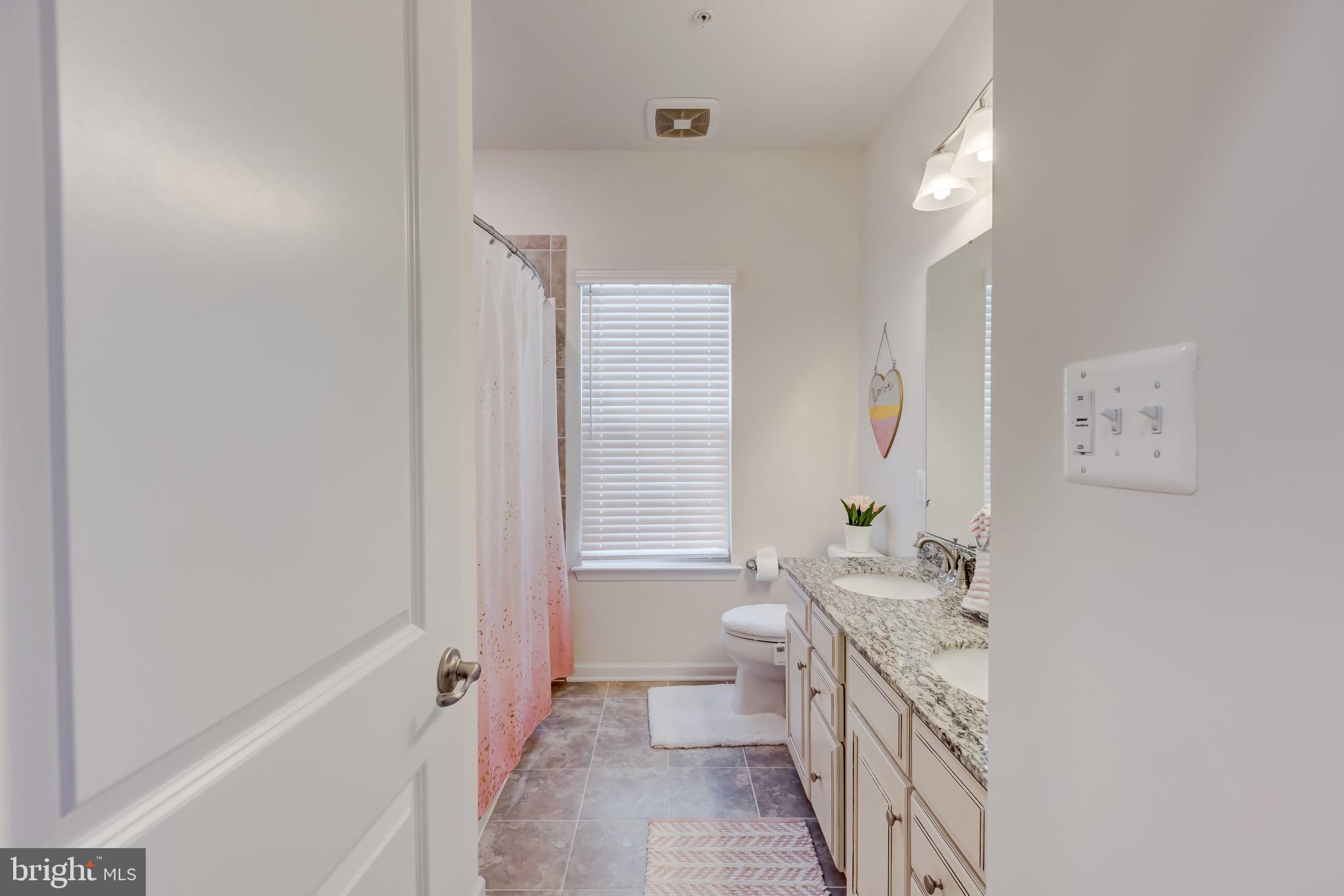 OAKDALE VILLAGE - Residential