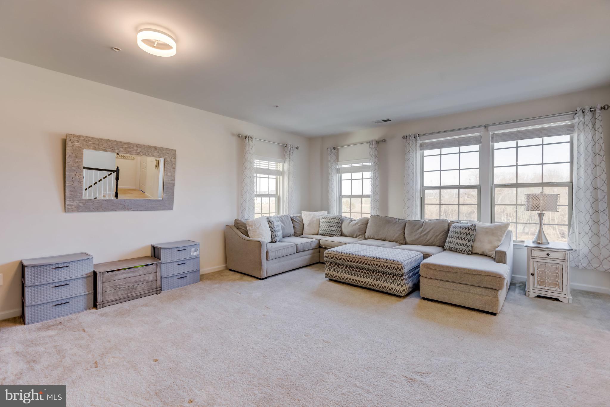 OAKDALE VILLAGE - Residential