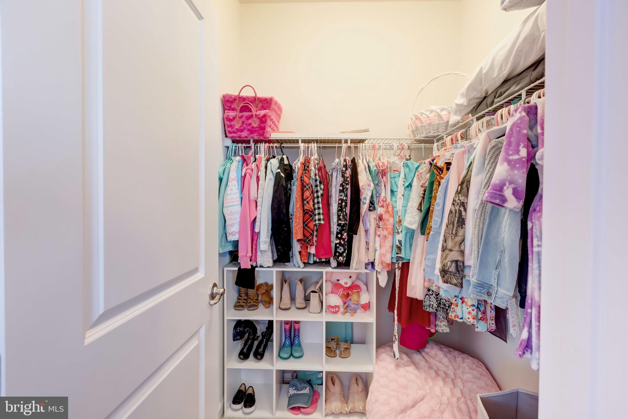 OAKDALE VILLAGE - Residential