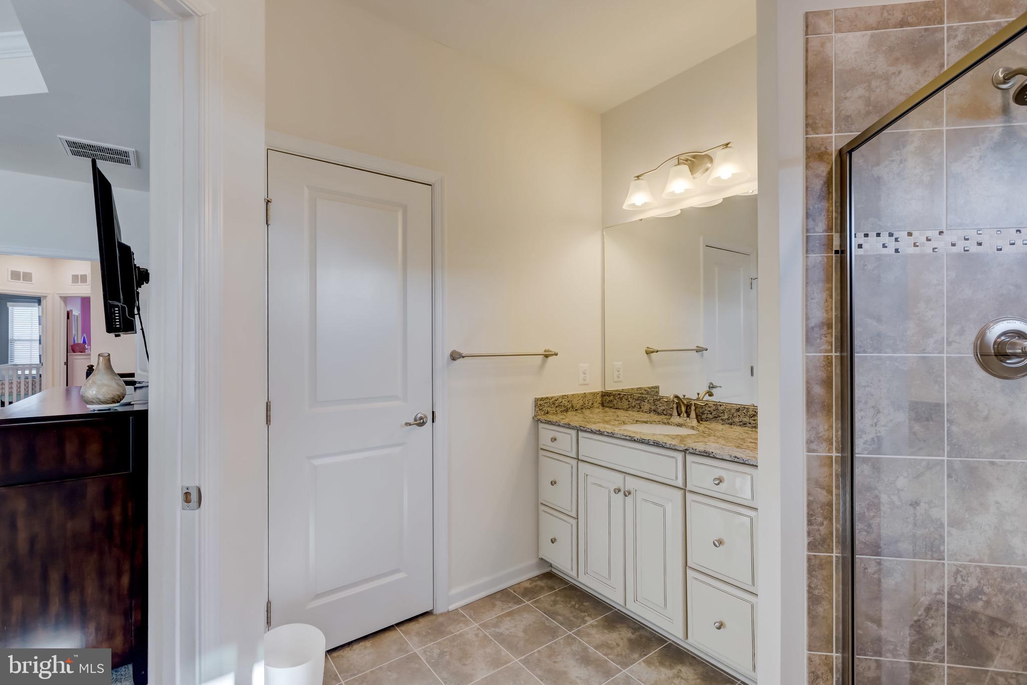 OAKDALE VILLAGE - Residential