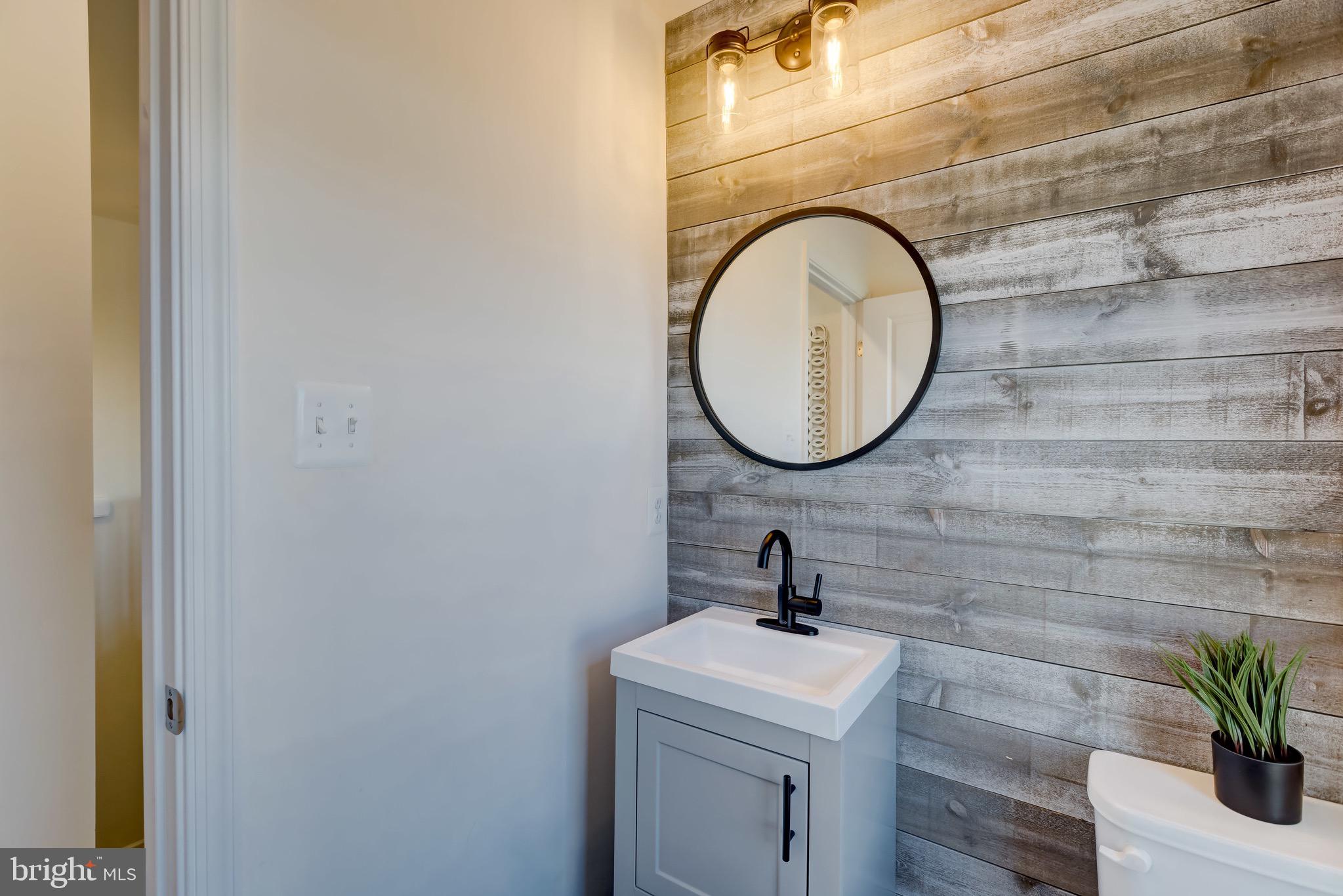 OAKDALE VILLAGE - Residential