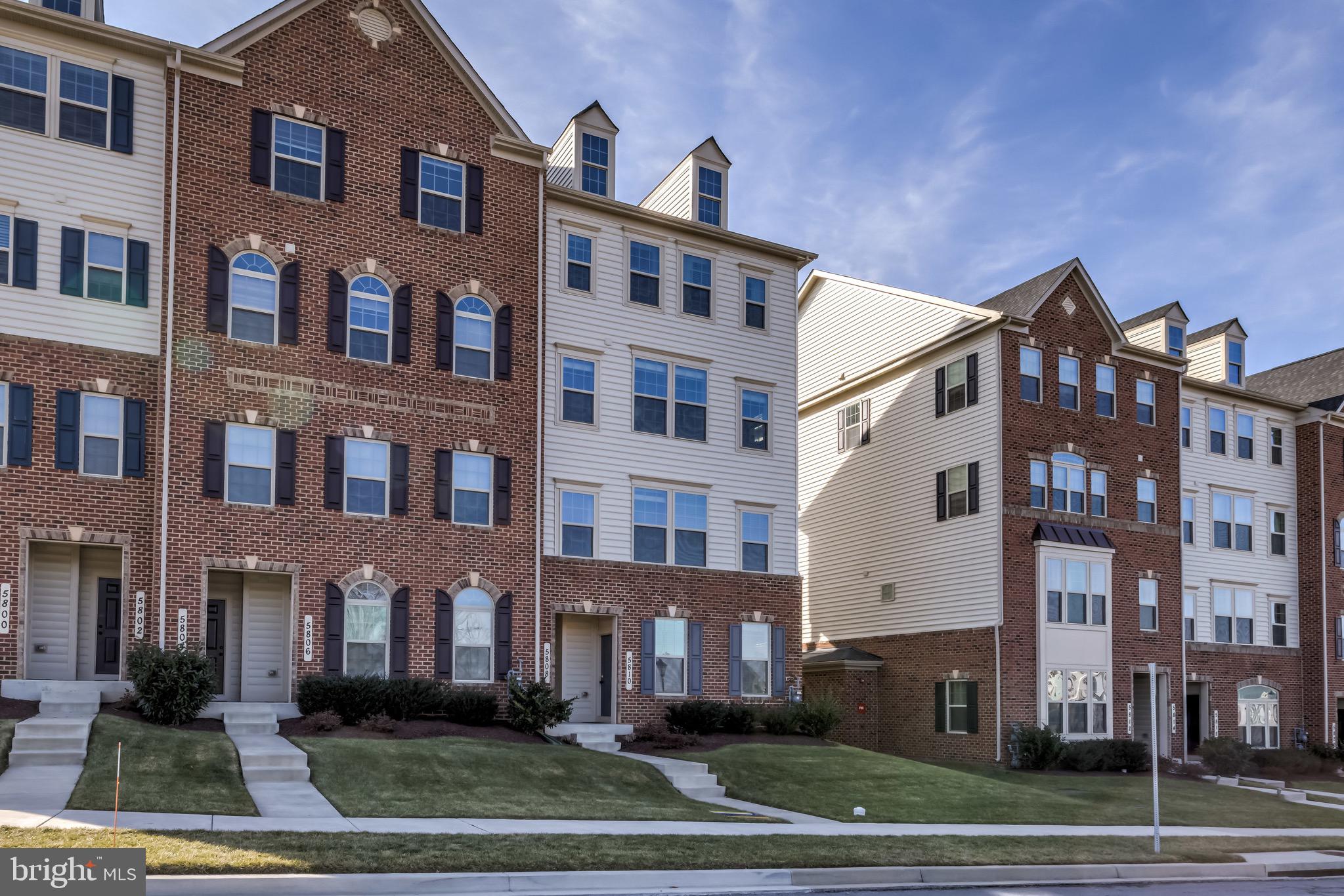 OAKDALE VILLAGE - Residential