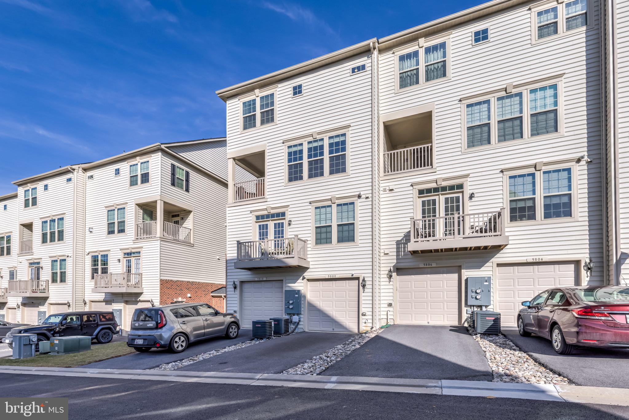 OAKDALE VILLAGE - Residential