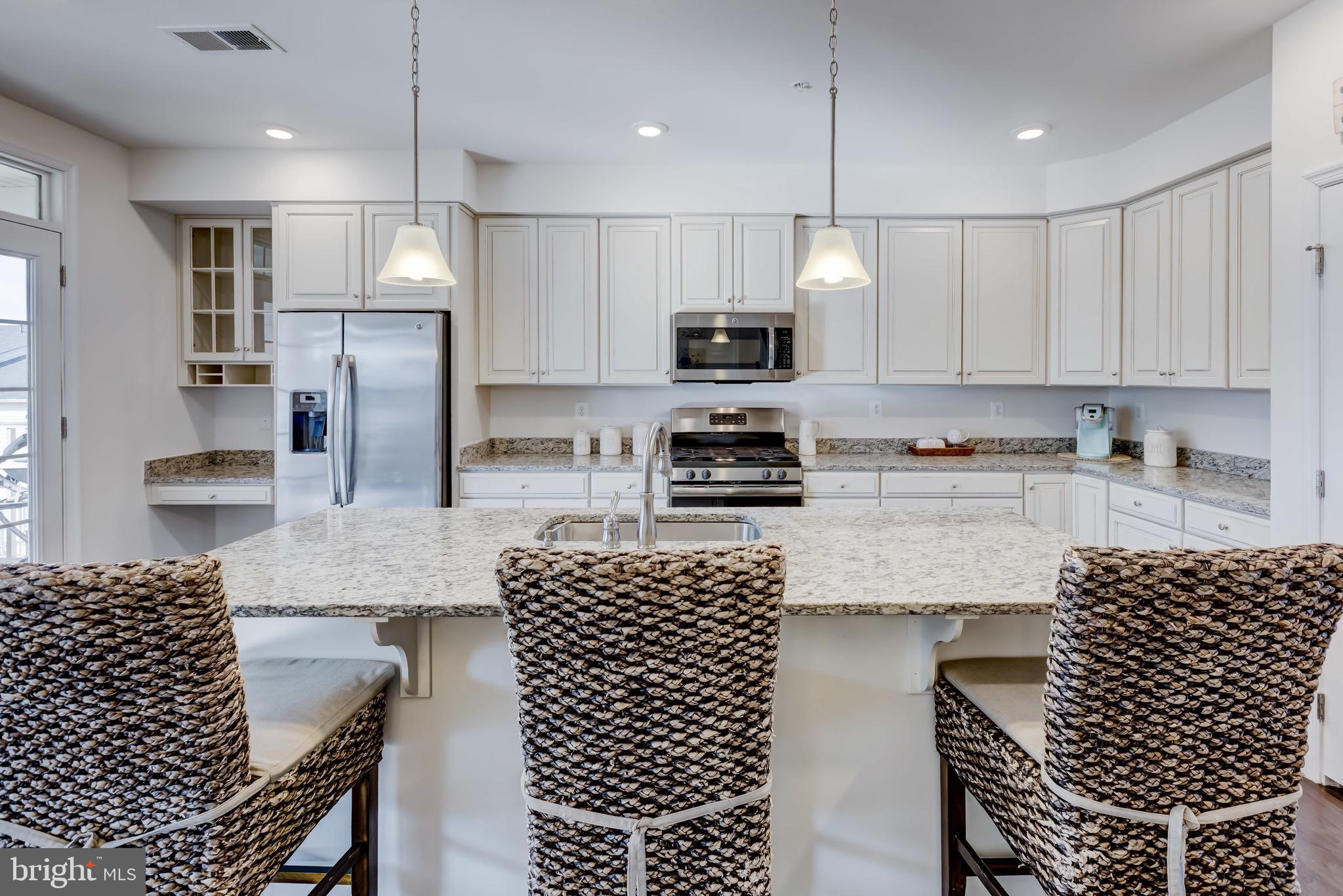 OAKDALE VILLAGE - Residential