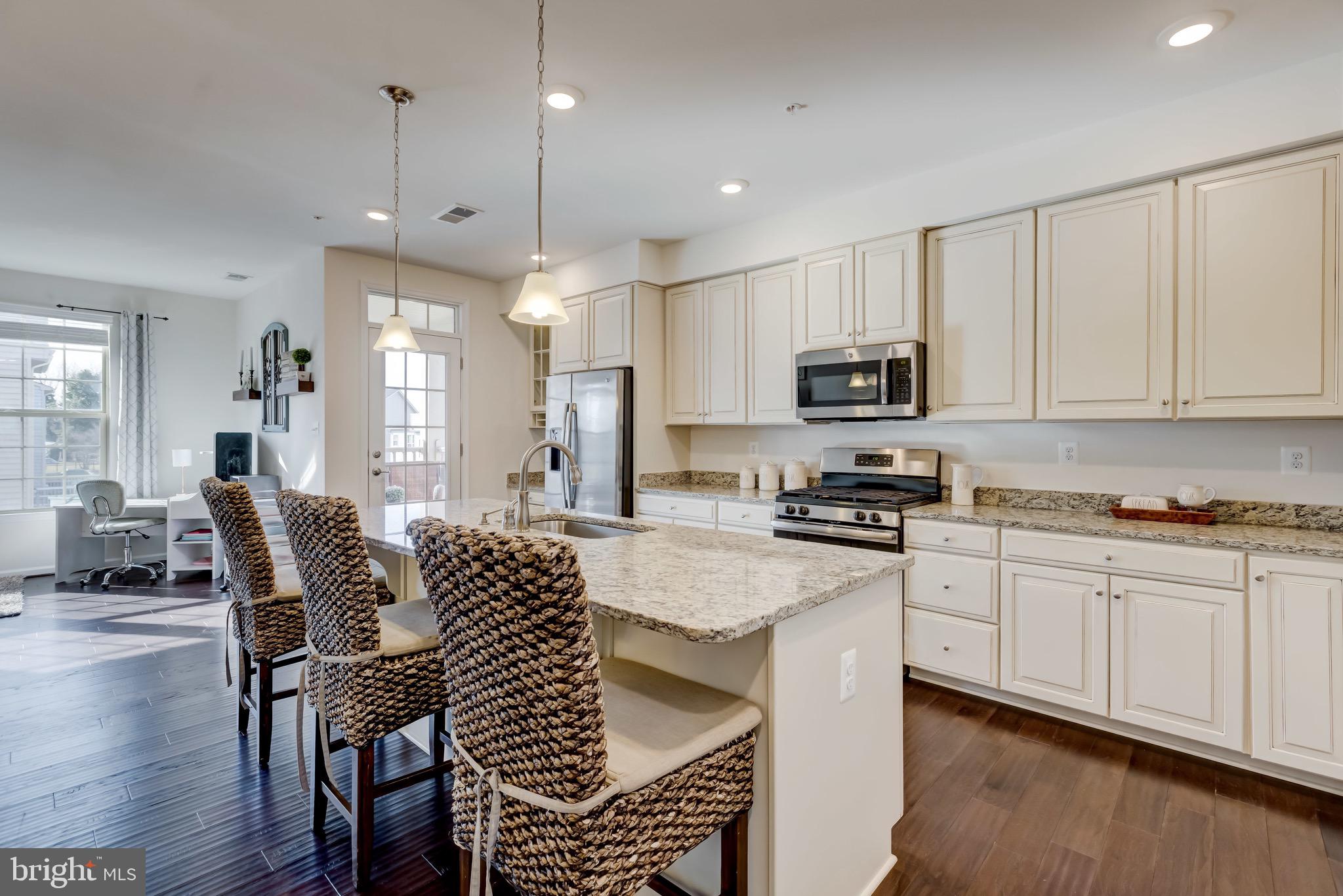 OAKDALE VILLAGE - Residential