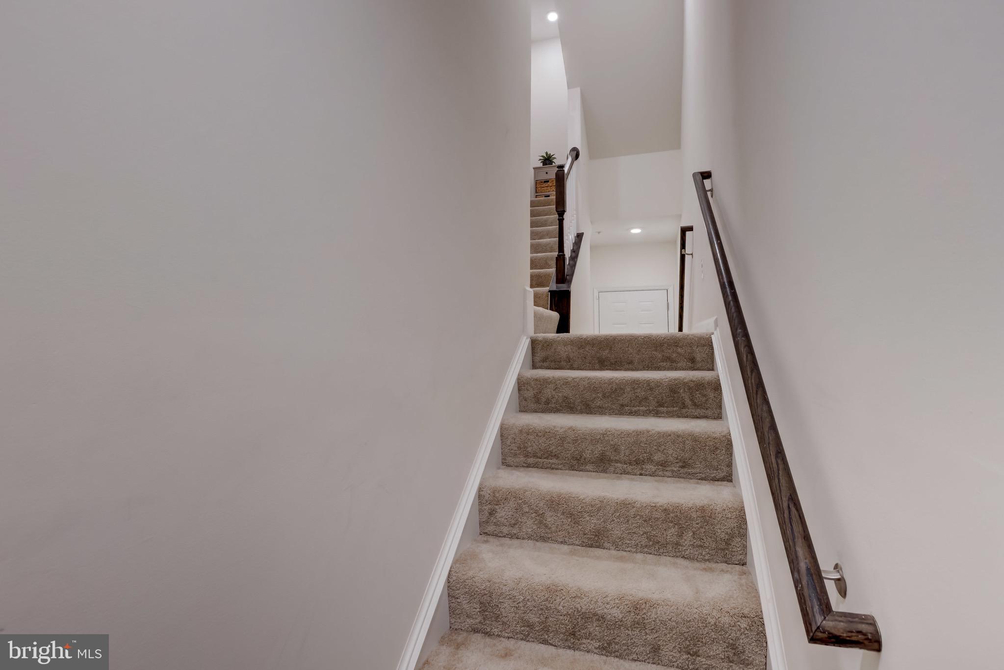 OAKDALE VILLAGE - Residential