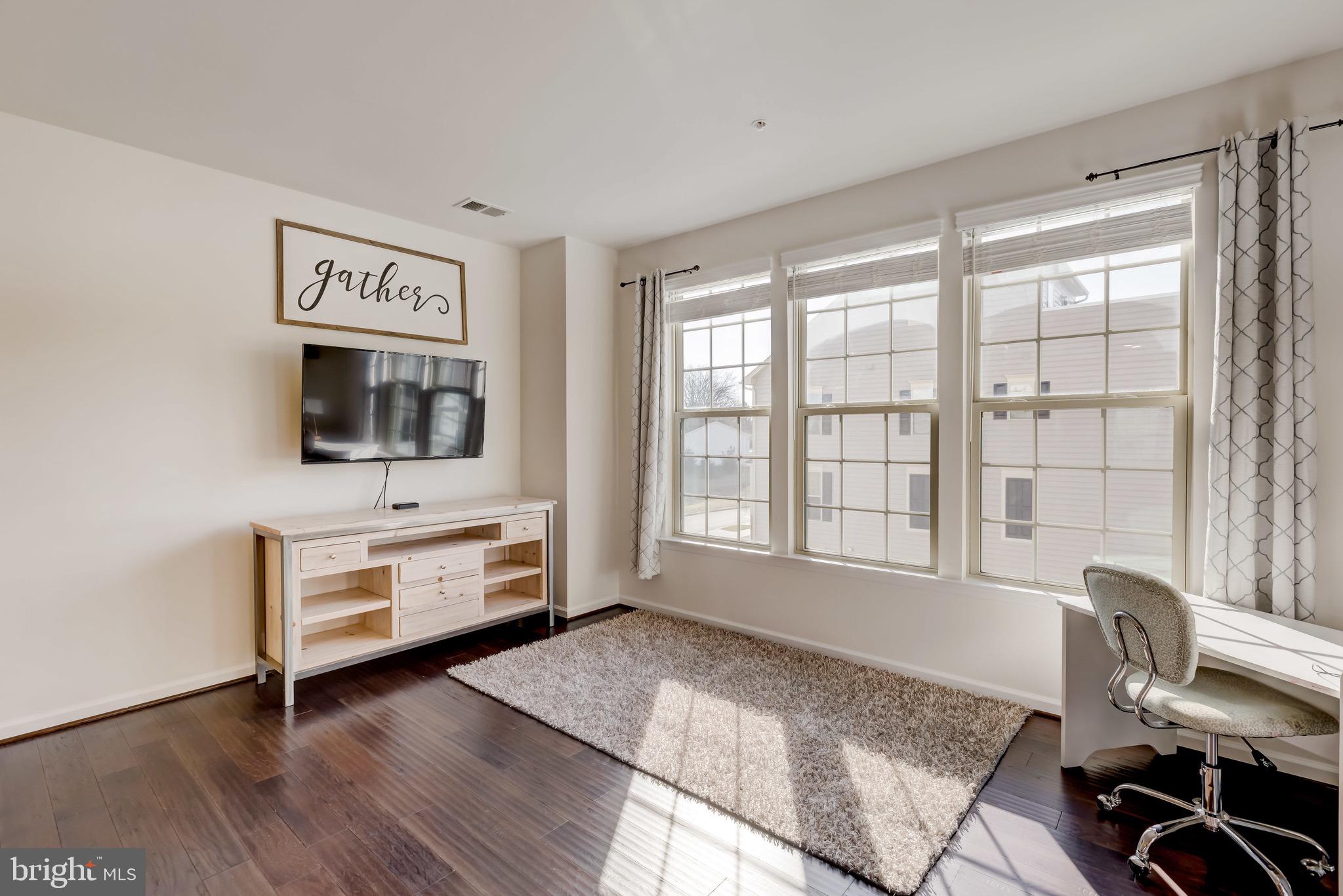 OAKDALE VILLAGE - Residential