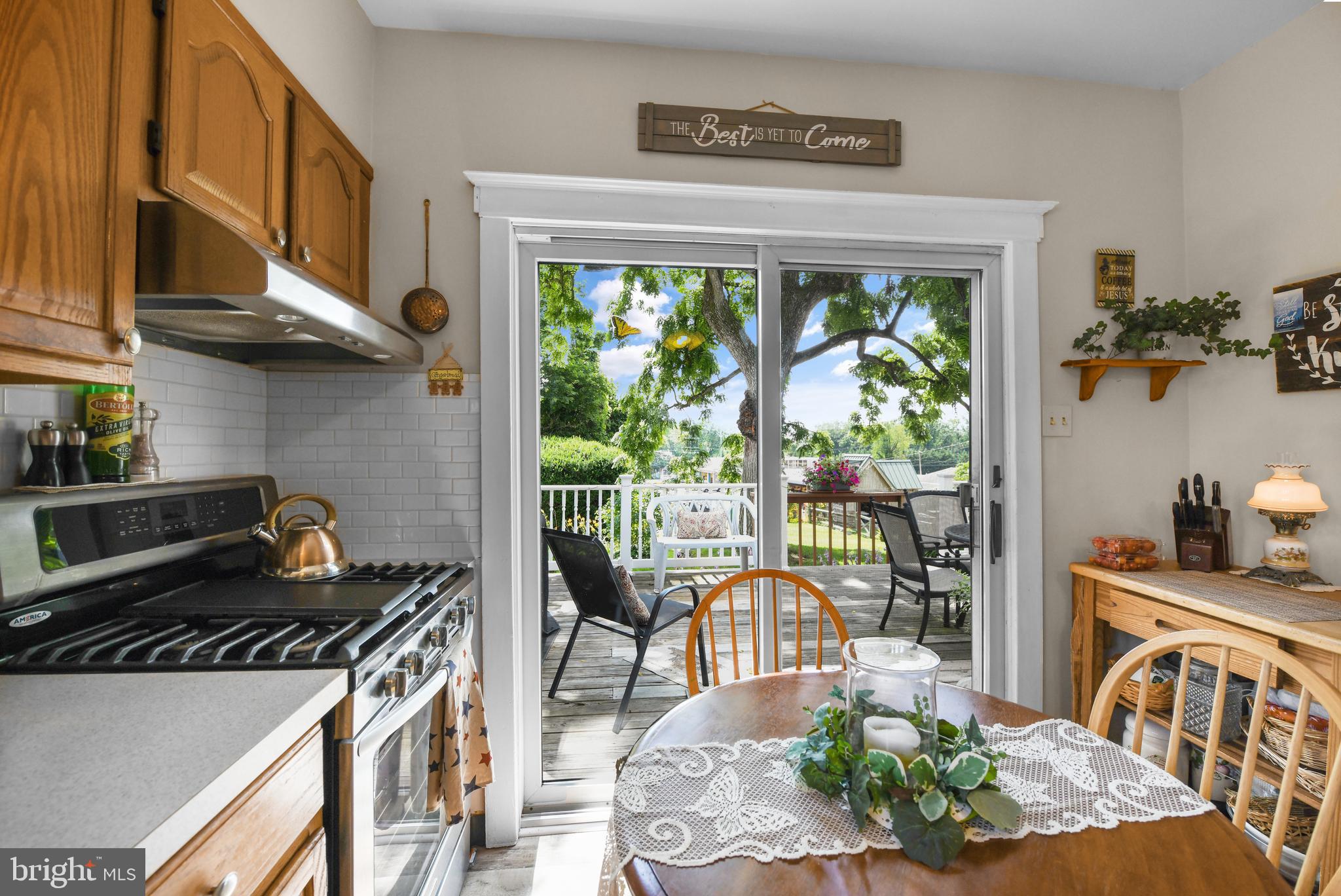 BRENTWOOD MANOR - Residential