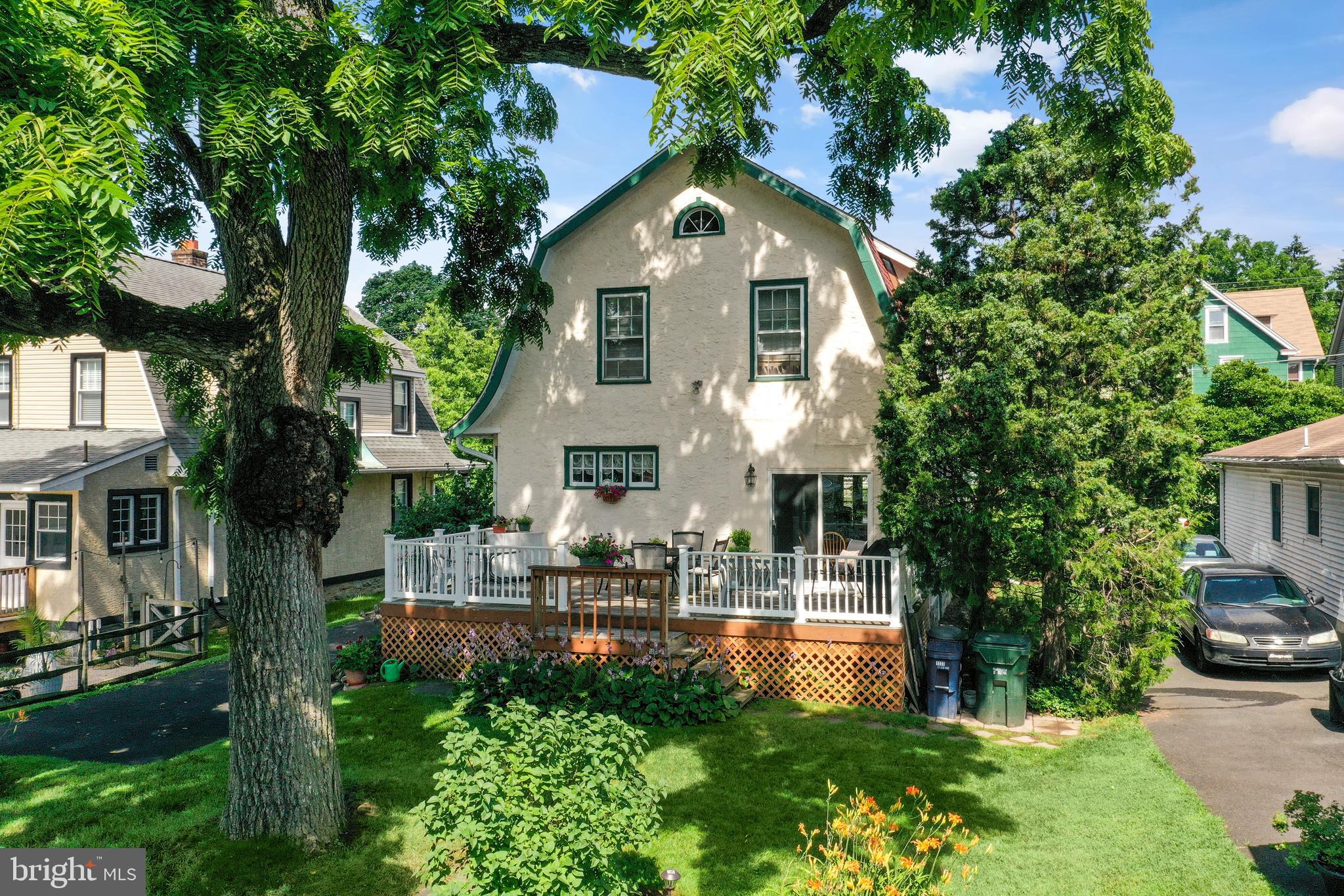 BRENTWOOD MANOR - Residential