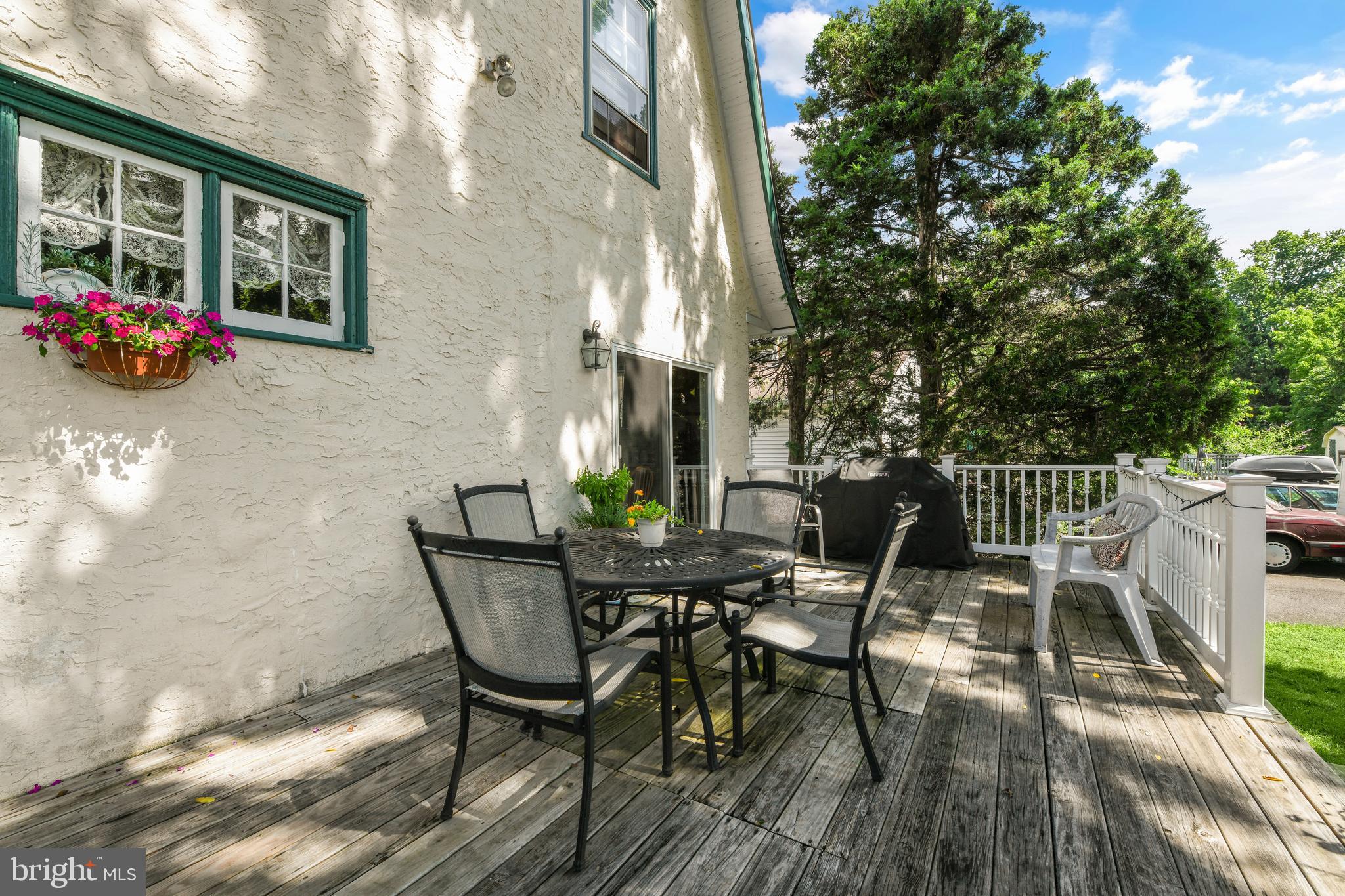 BRENTWOOD MANOR - Residential