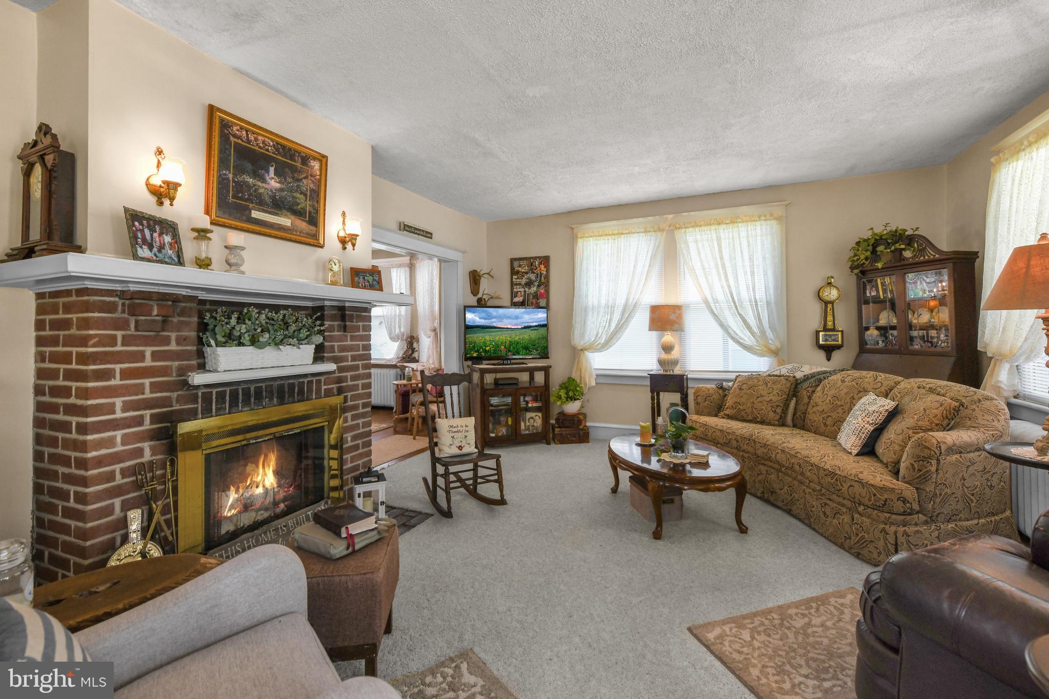 BRENTWOOD MANOR - Residential