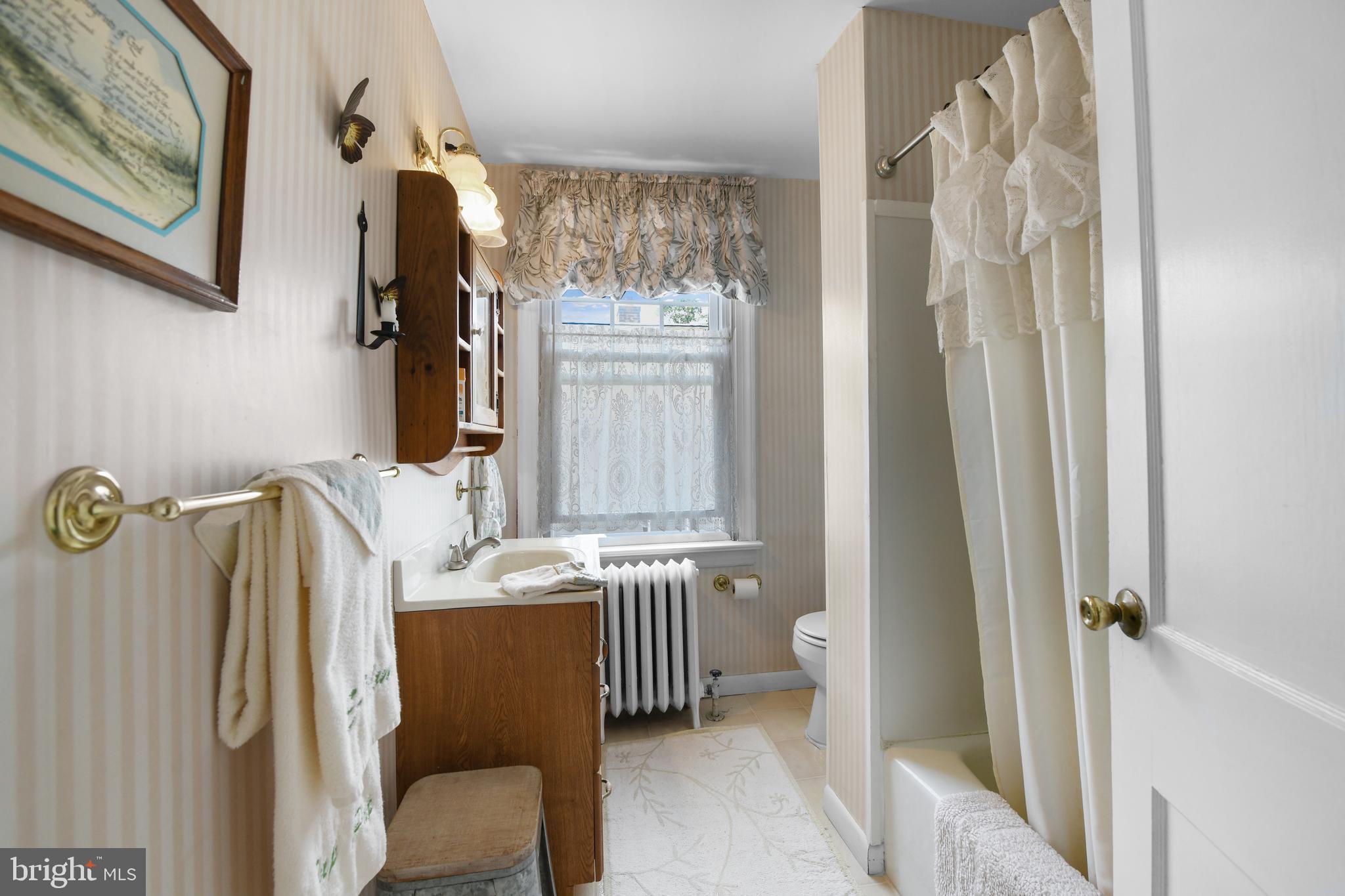 BRENTWOOD MANOR - Residential