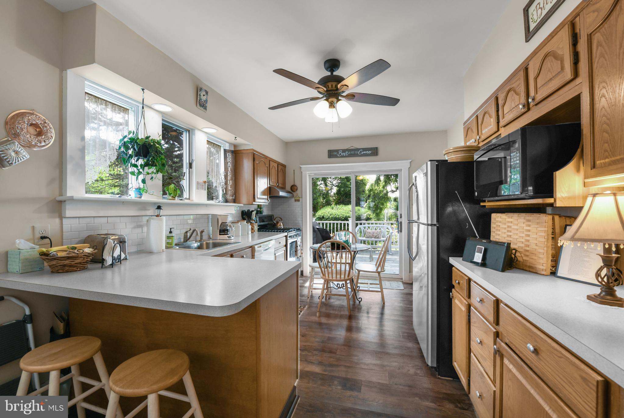 BRENTWOOD MANOR - Residential