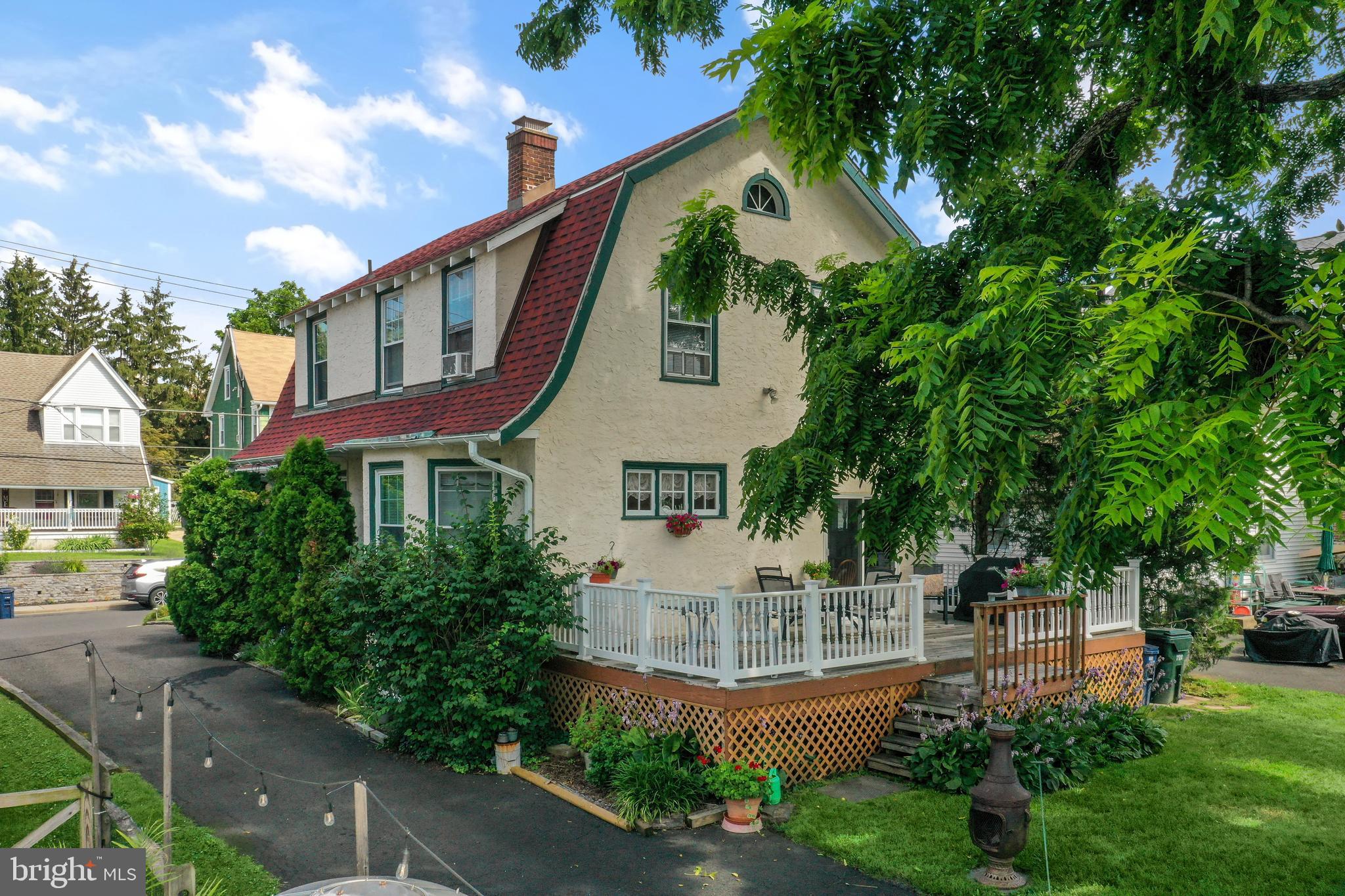 BRENTWOOD MANOR - Residential