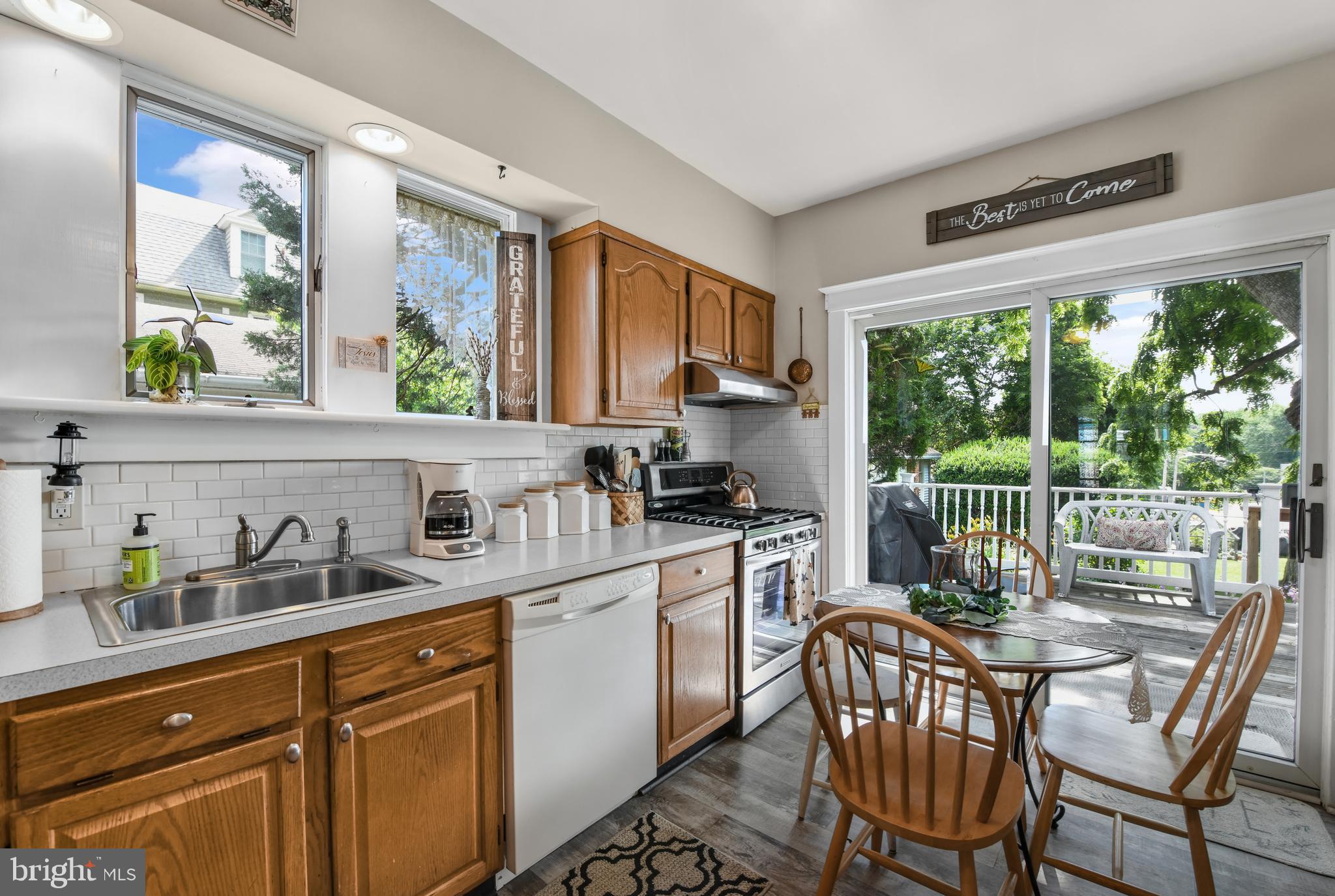 BRENTWOOD MANOR - Residential