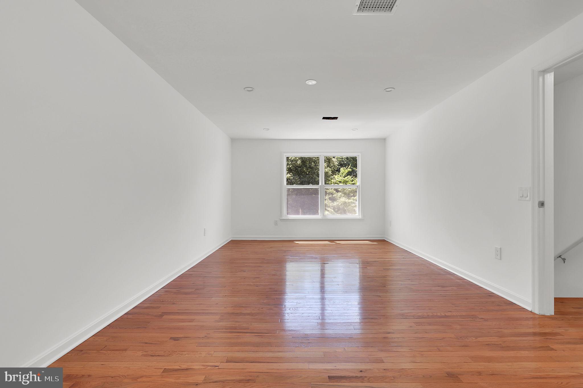 MONTPELIER WOODS - Residential