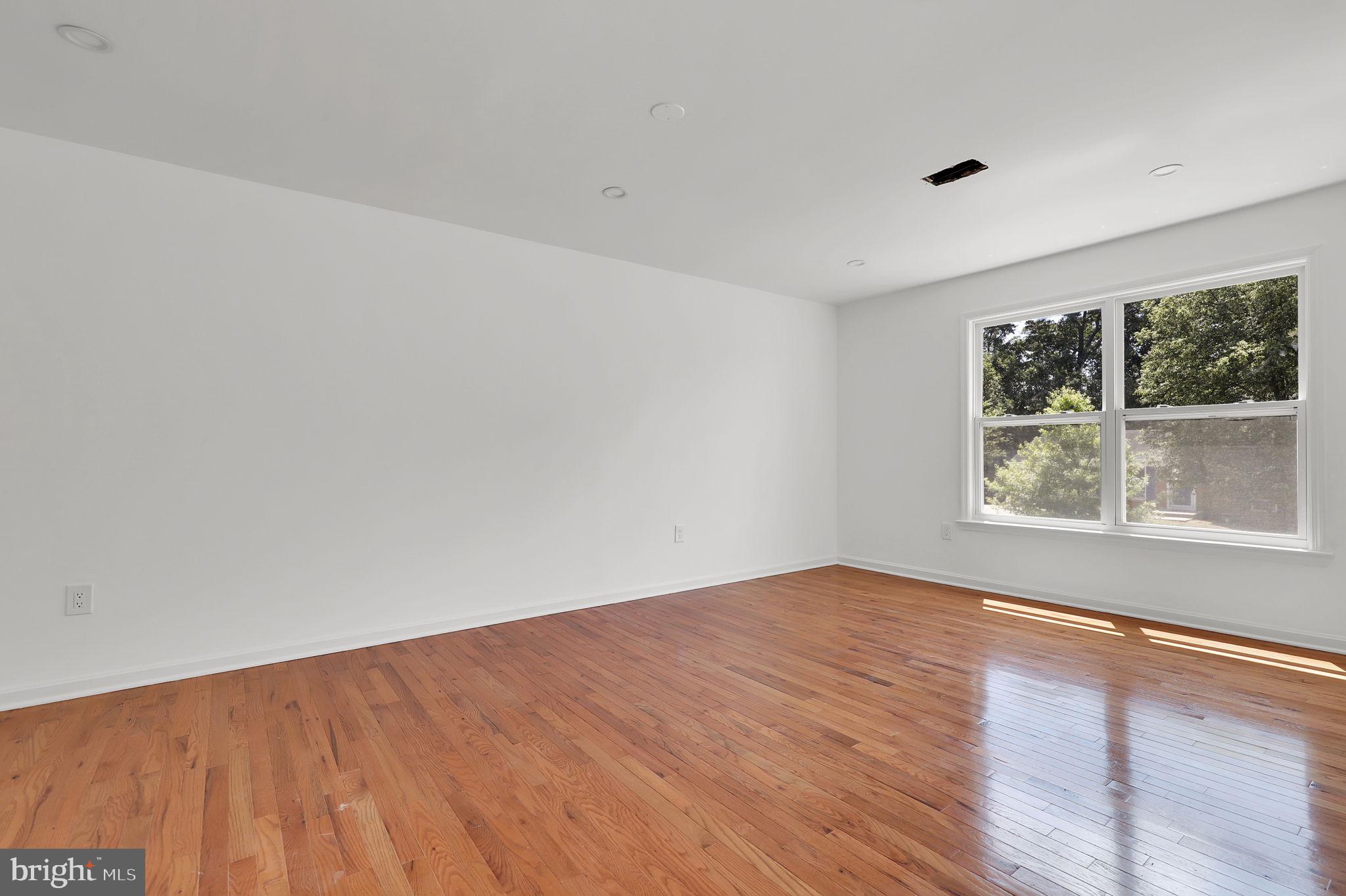 MONTPELIER WOODS - Residential