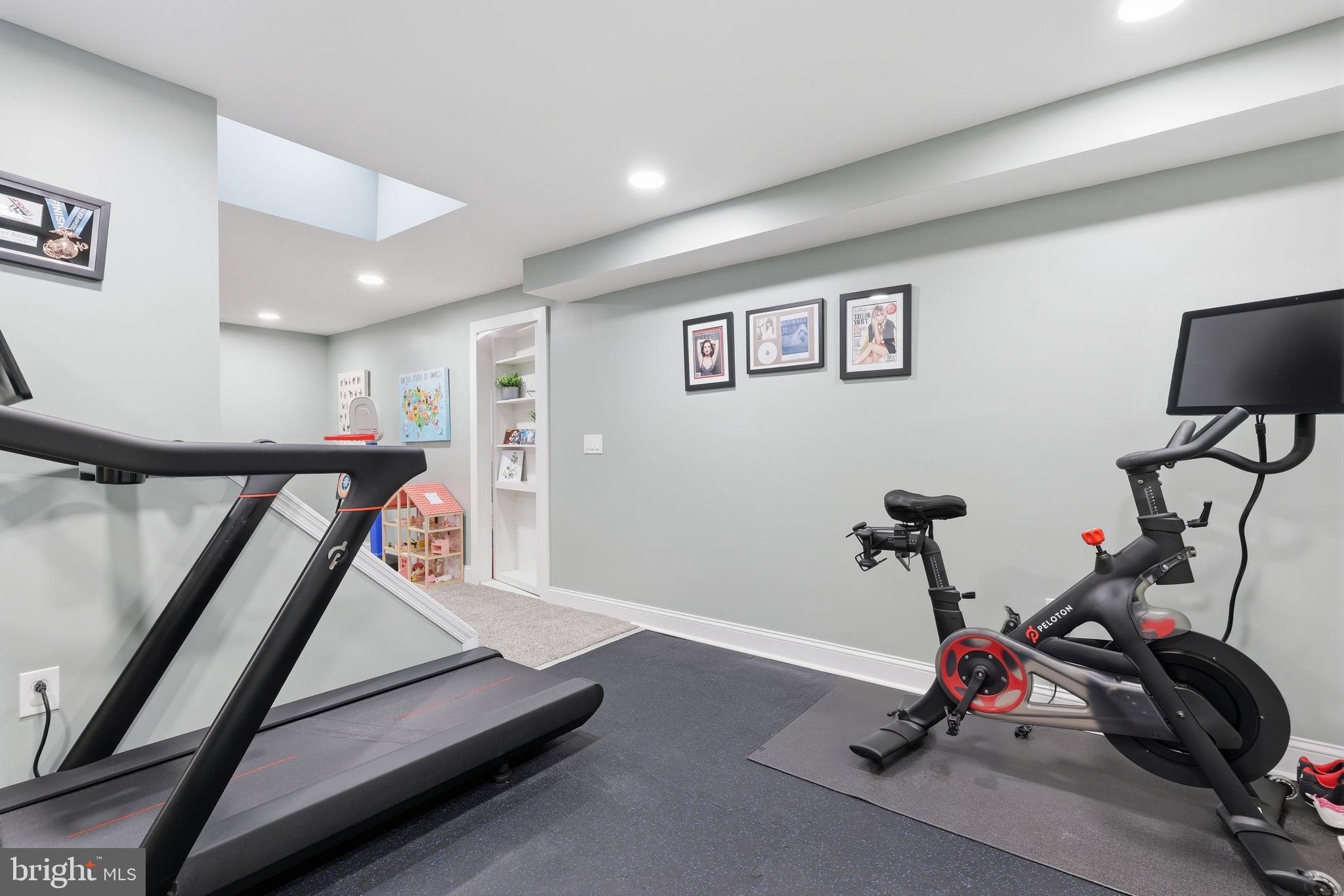 TANGLEWOOD - Residential