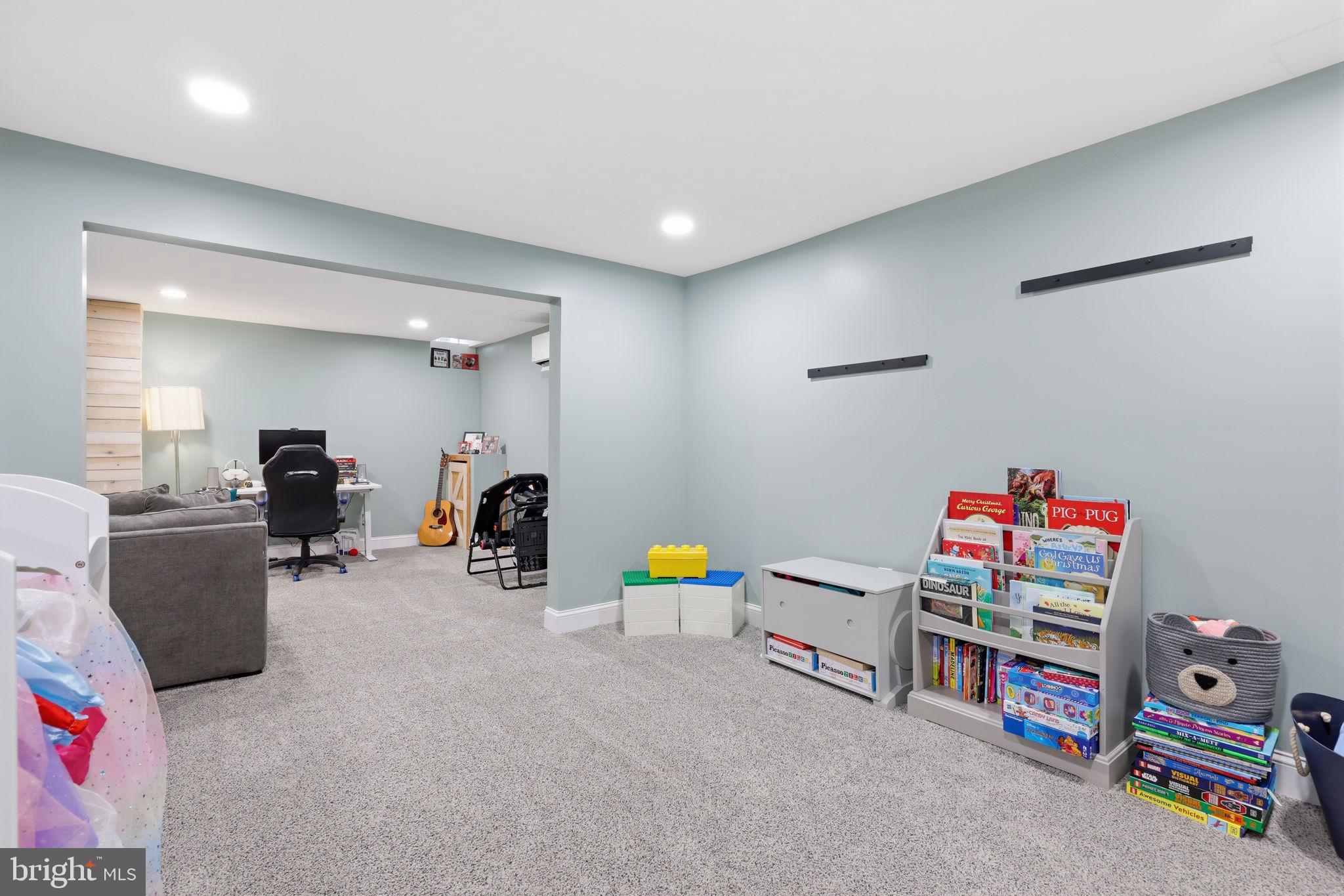 TANGLEWOOD - Residential