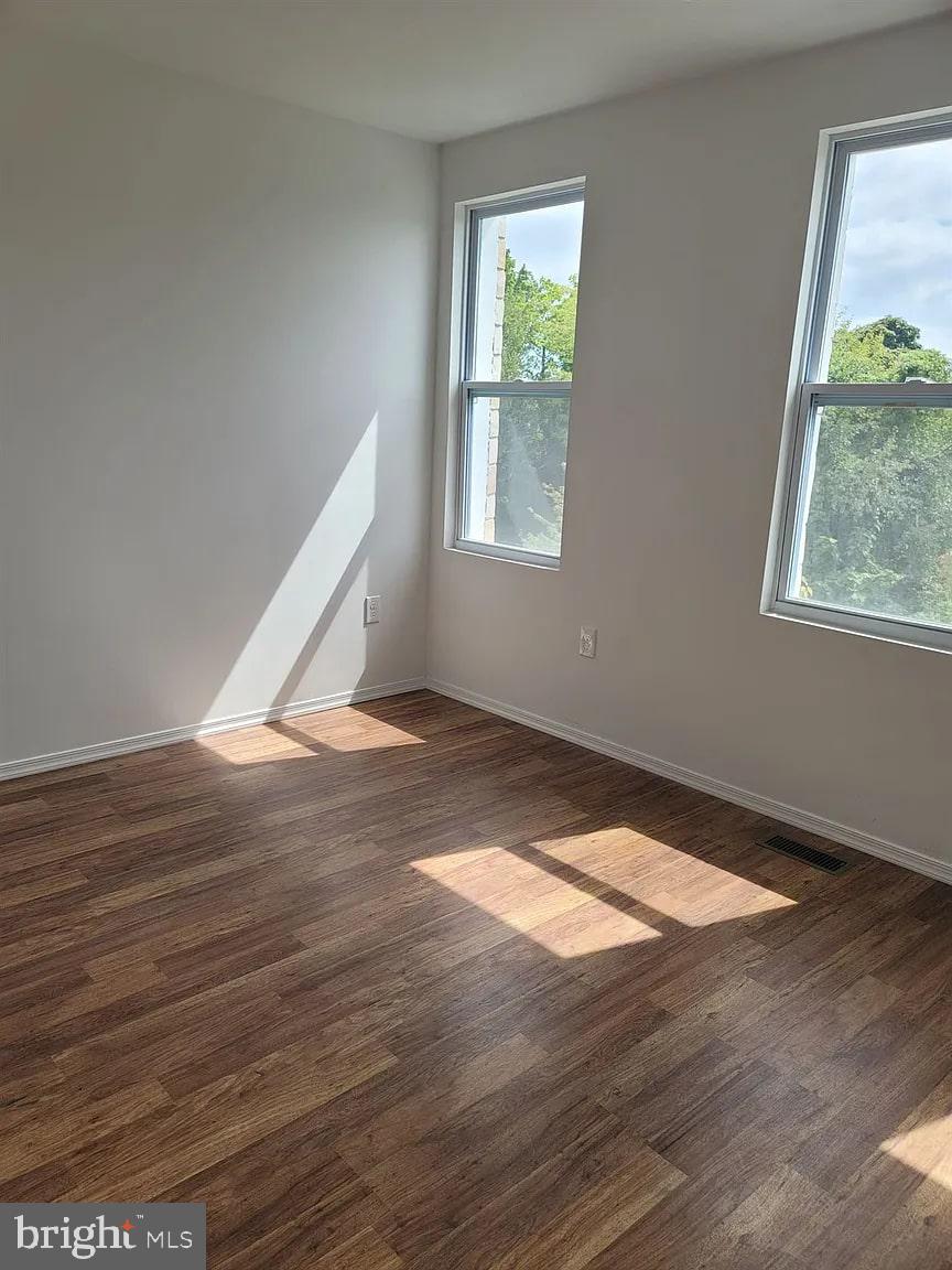 HARLEM PARK - Residential Lease