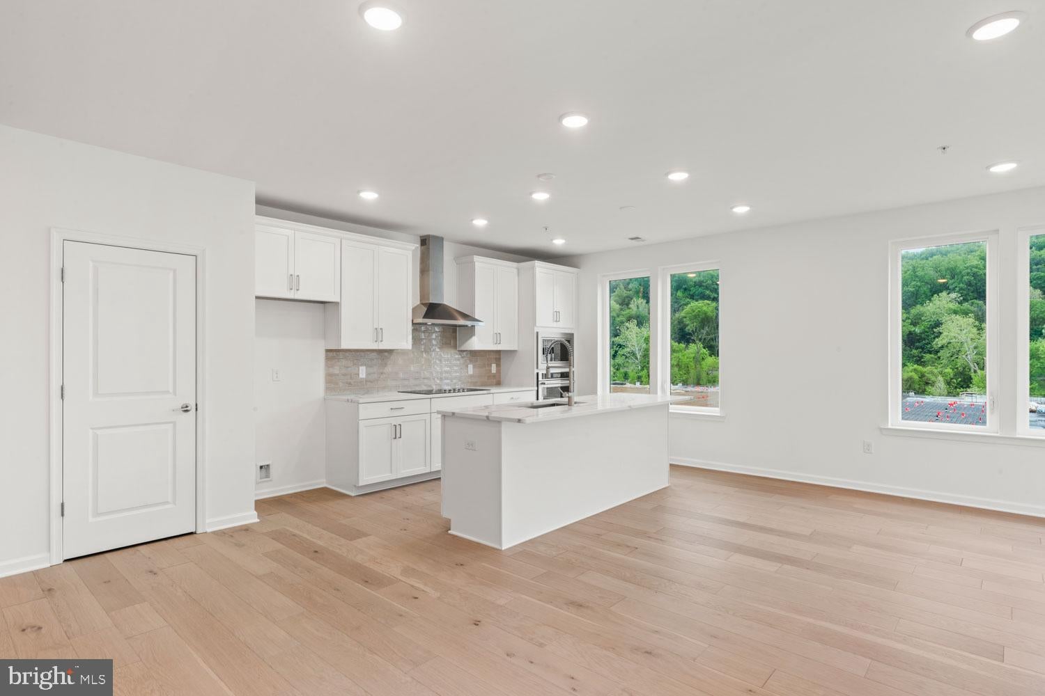 421 WASHINGTON STREET 108 LEWIS