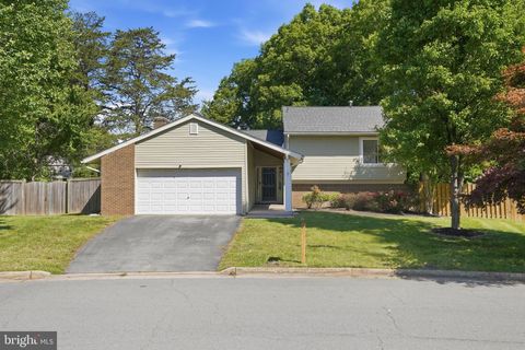 7 ABBEY CIRCLE STERLING VA 20164