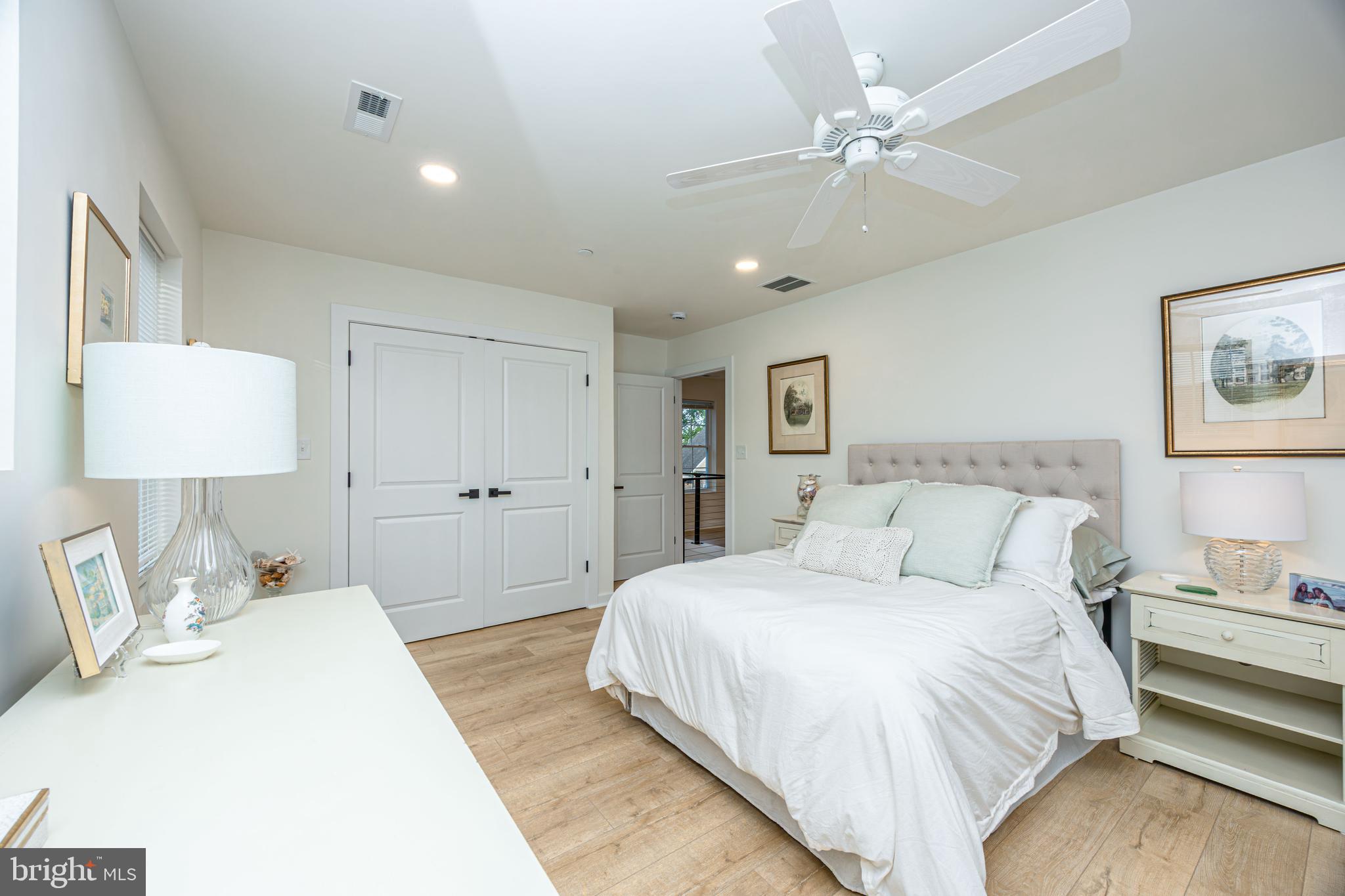 LONG BEACH ESTATES - Residential