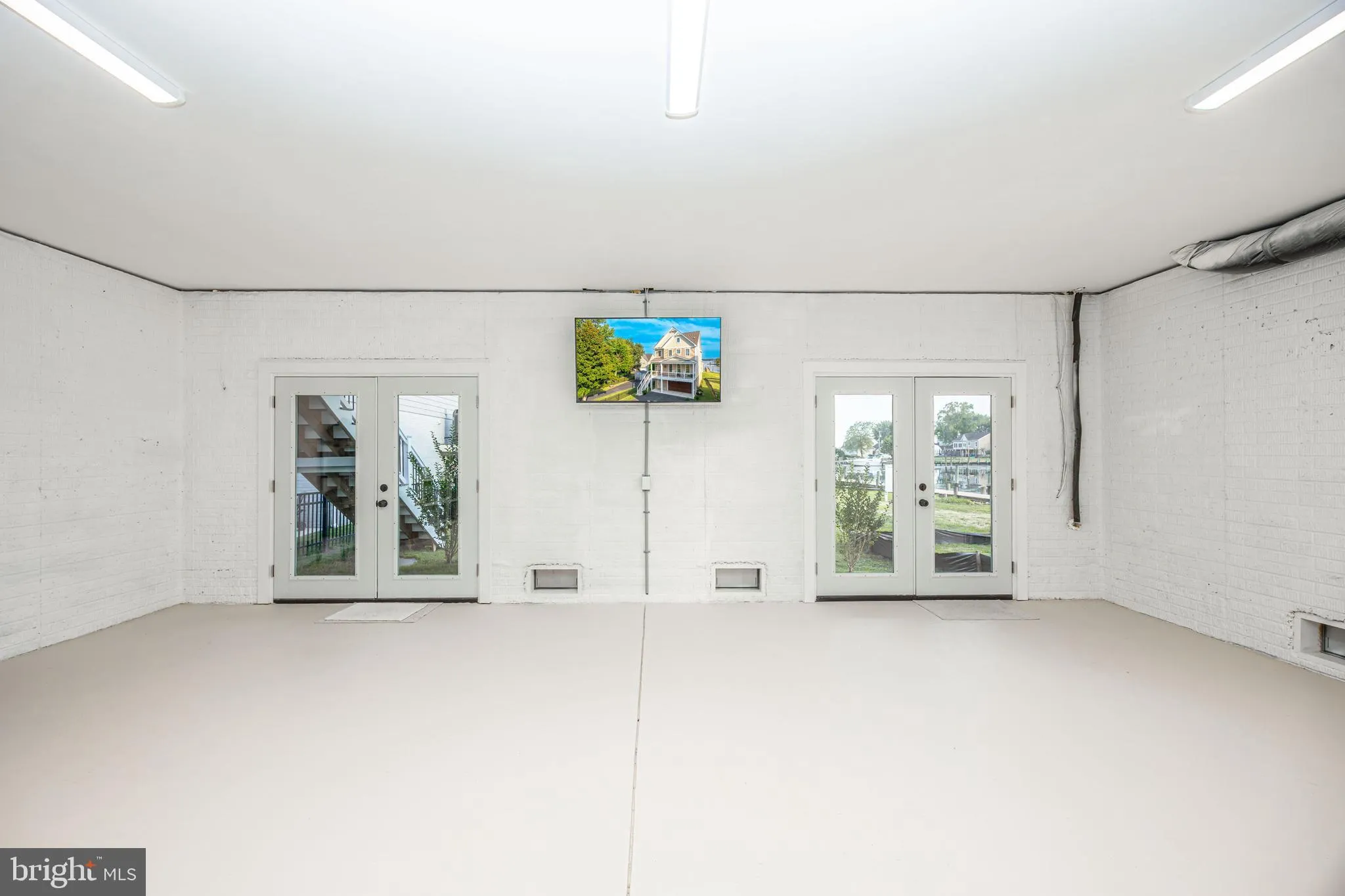 Middle River, Maryland 21220, United States, 3 Bedrooms Bedrooms, ,4 BathroomsBathrooms,Residential,Active,211524