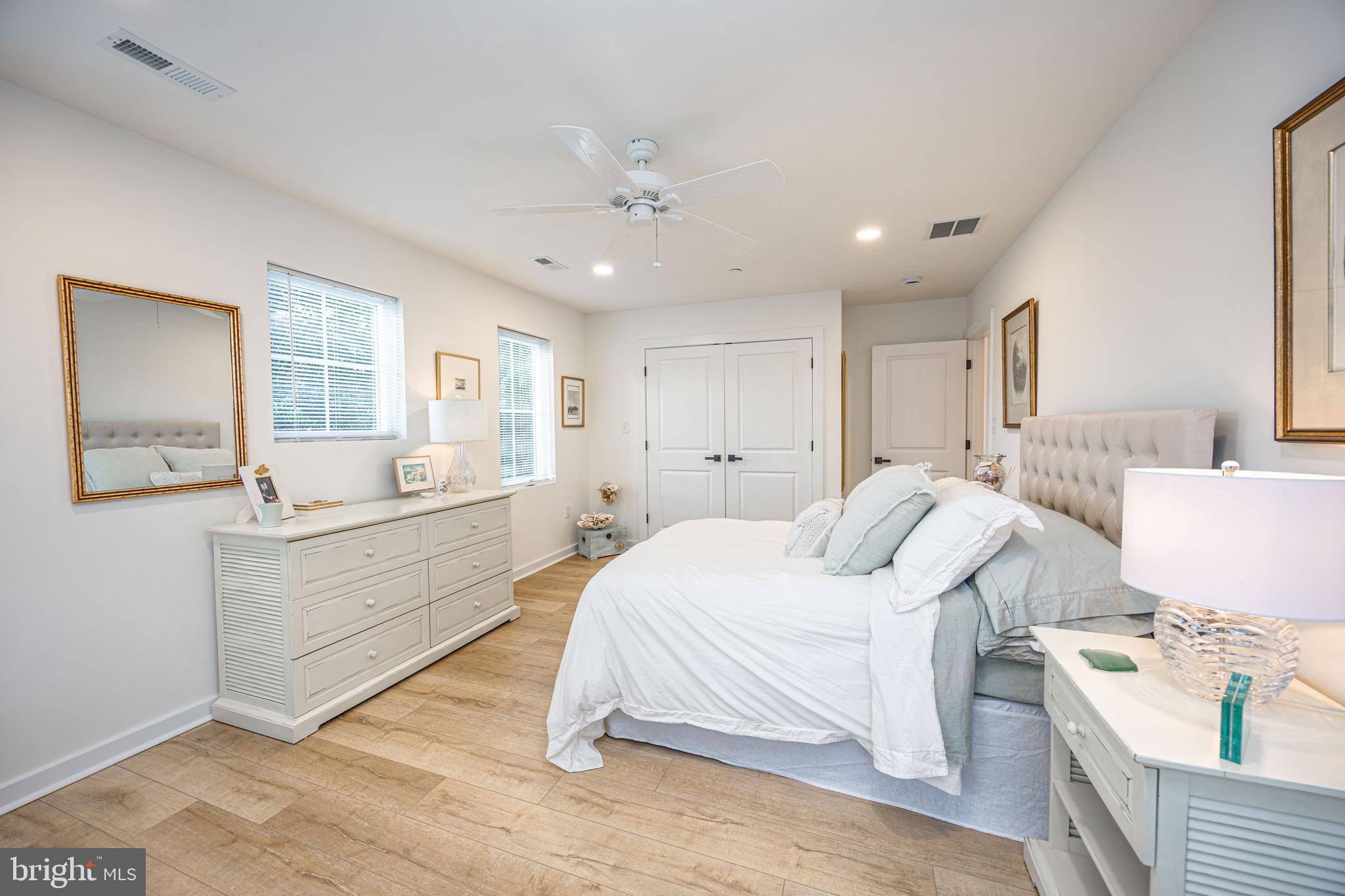 LONG BEACH ESTATES - Residential