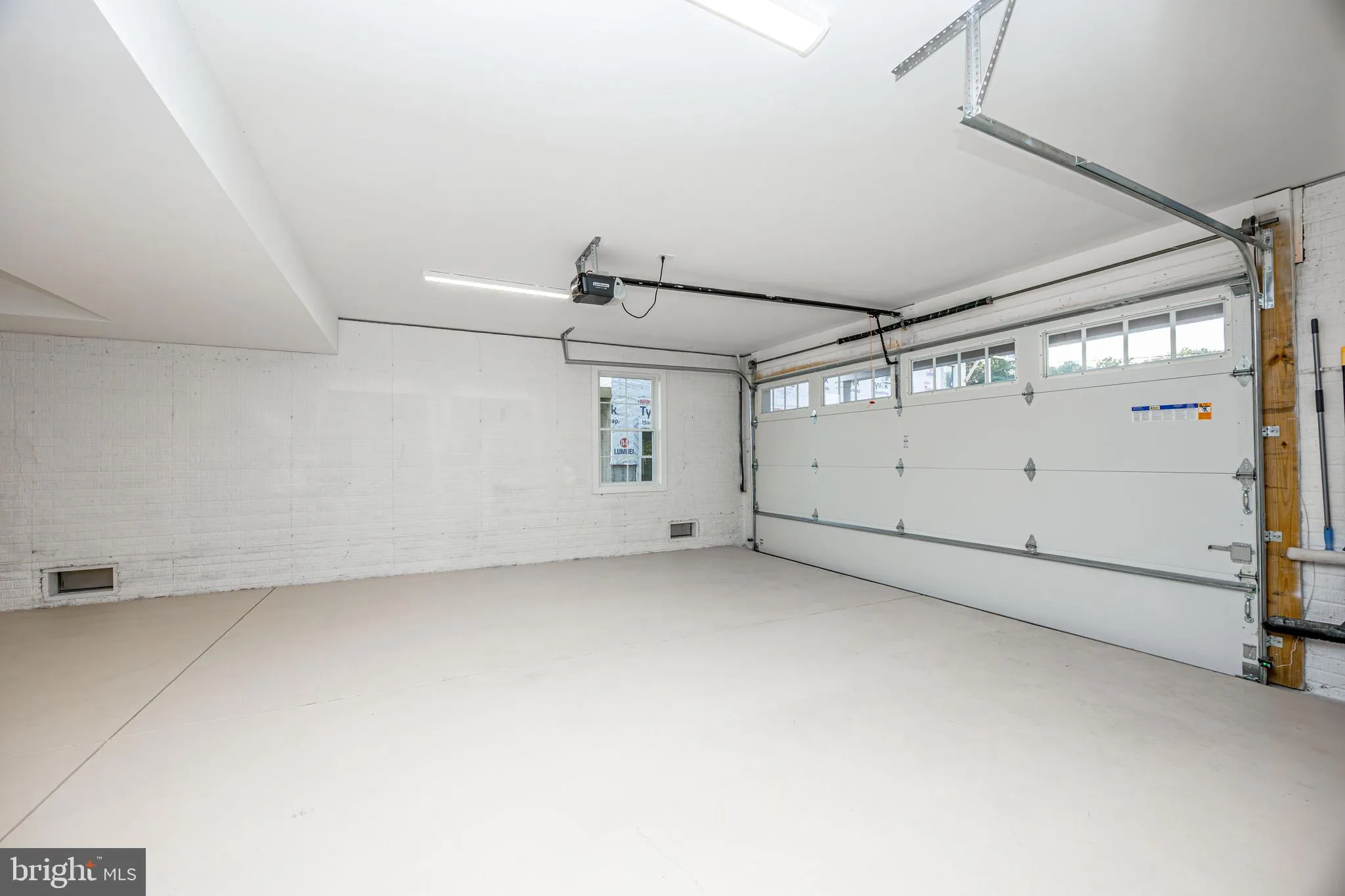 Middle River, Maryland 21220, United States, 3 Bedrooms Bedrooms, ,4 BathroomsBathrooms,Residential,Active,211524