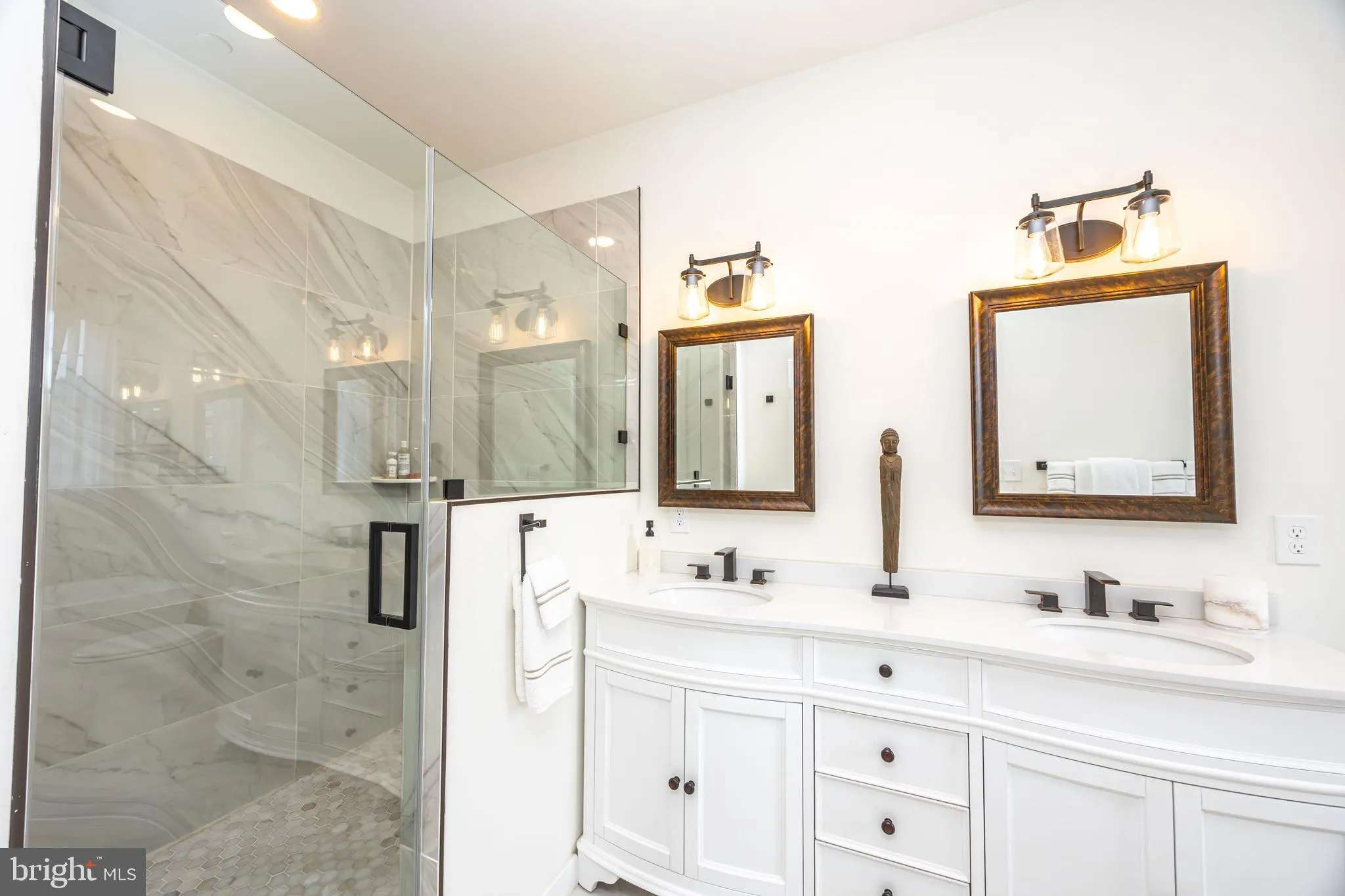 Middle River, Maryland 21220, United States, 3 Bedrooms Bedrooms, ,4 BathroomsBathrooms,Residential,Active,211524