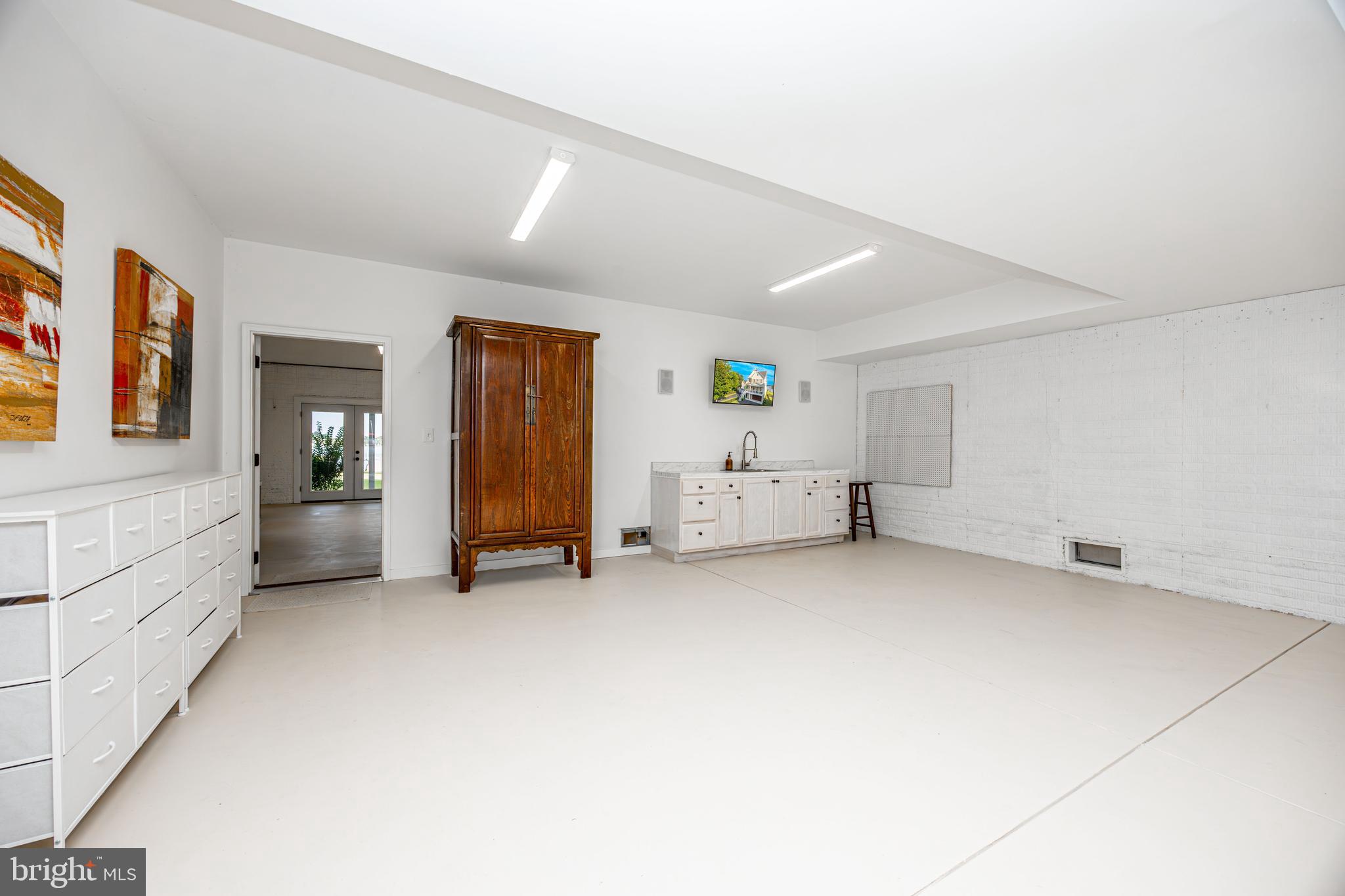 LONG BEACH ESTATES - Residential