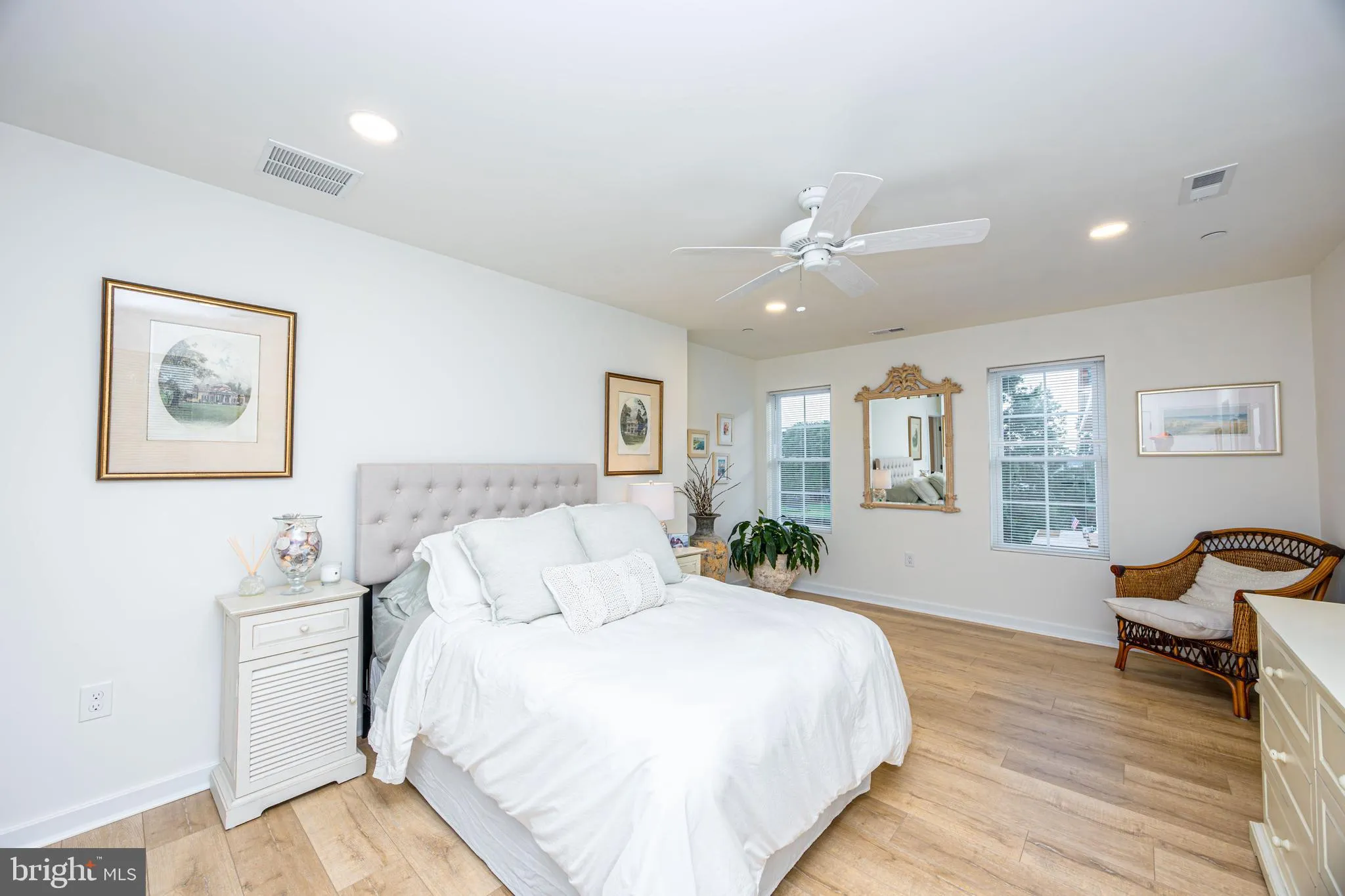 Middle River, Maryland 21220, United States, 3 Bedrooms Bedrooms, ,4 BathroomsBathrooms,Residential,Active,211524