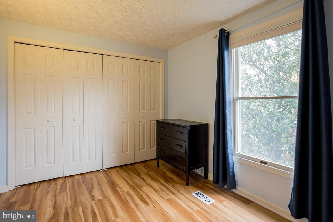 RESTON - Residential Lease