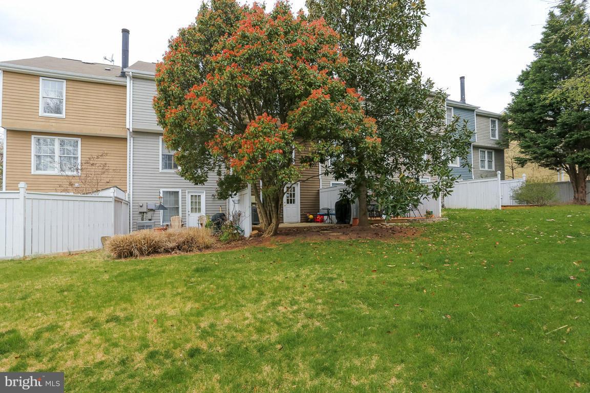 RESTON - Residential Lease