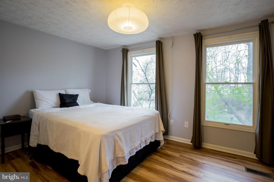 RESTON - Residential Lease