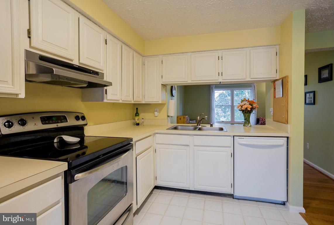 RESTON - Residential Lease