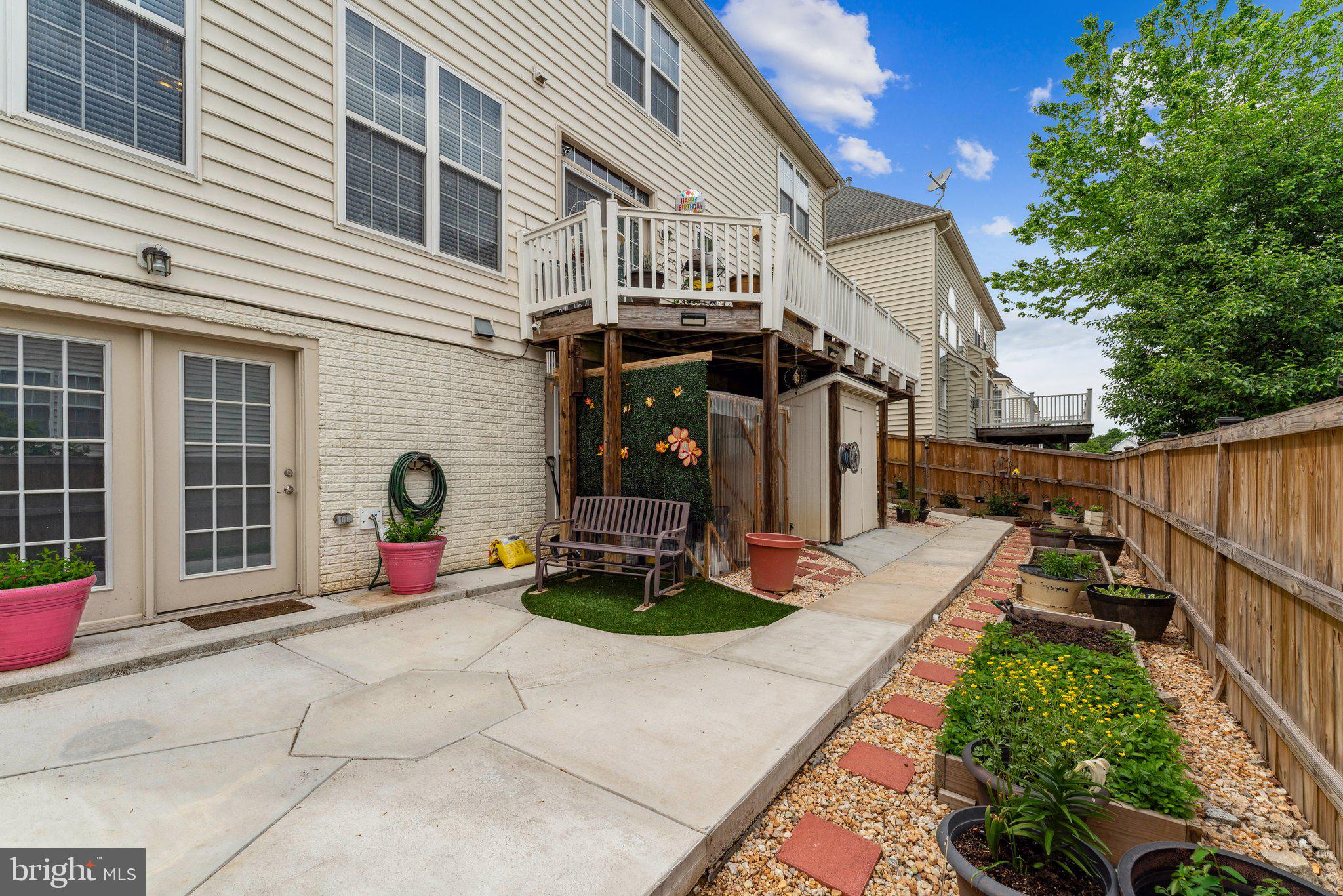 VILLAGE AT LORTON VALLEY - Residential Lease