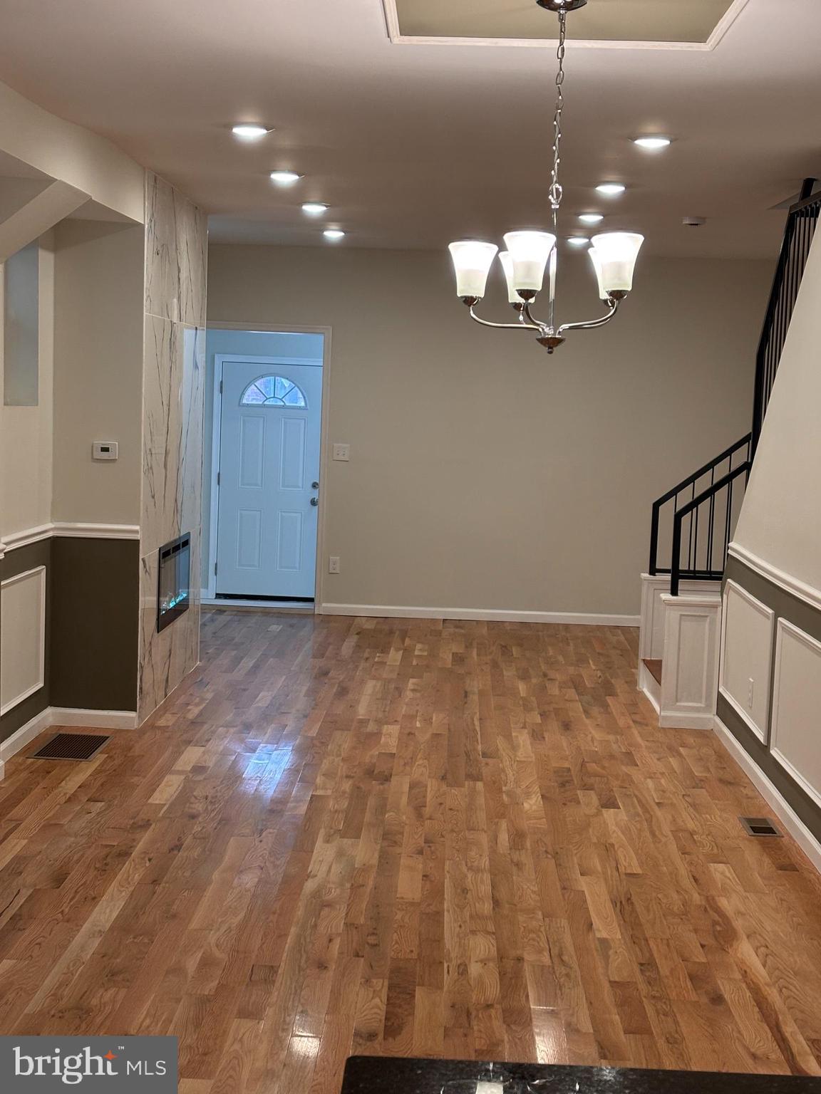 WEST OAK LANE - Residential