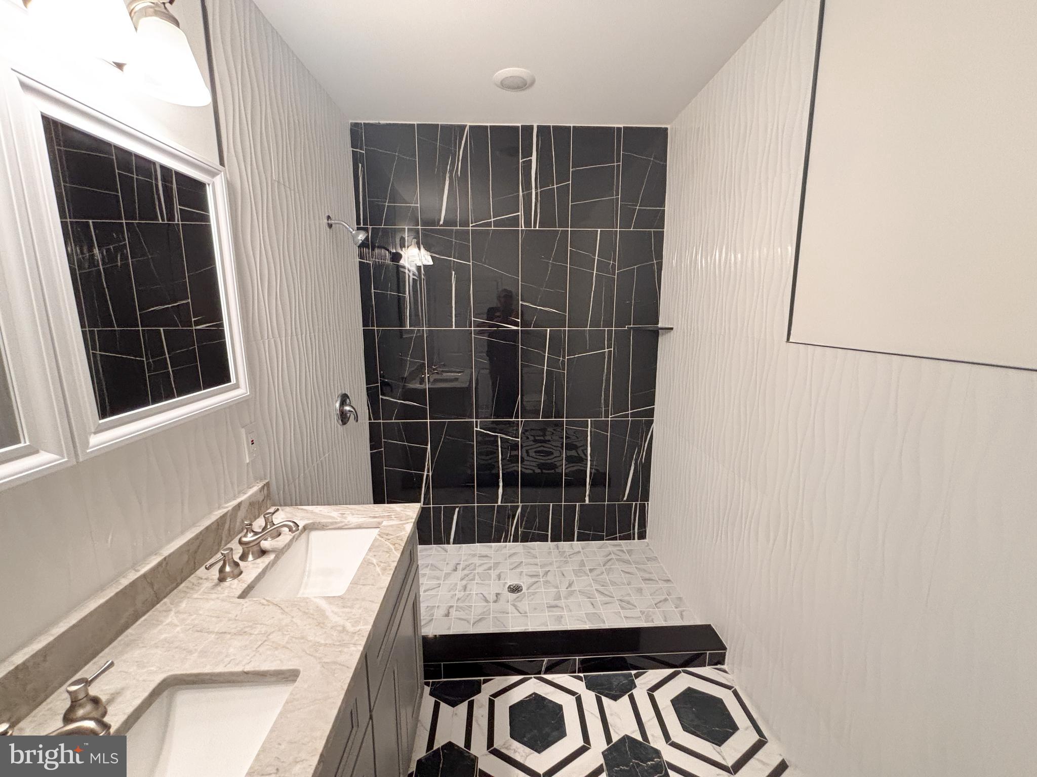 WEST OAK LANE - Residential