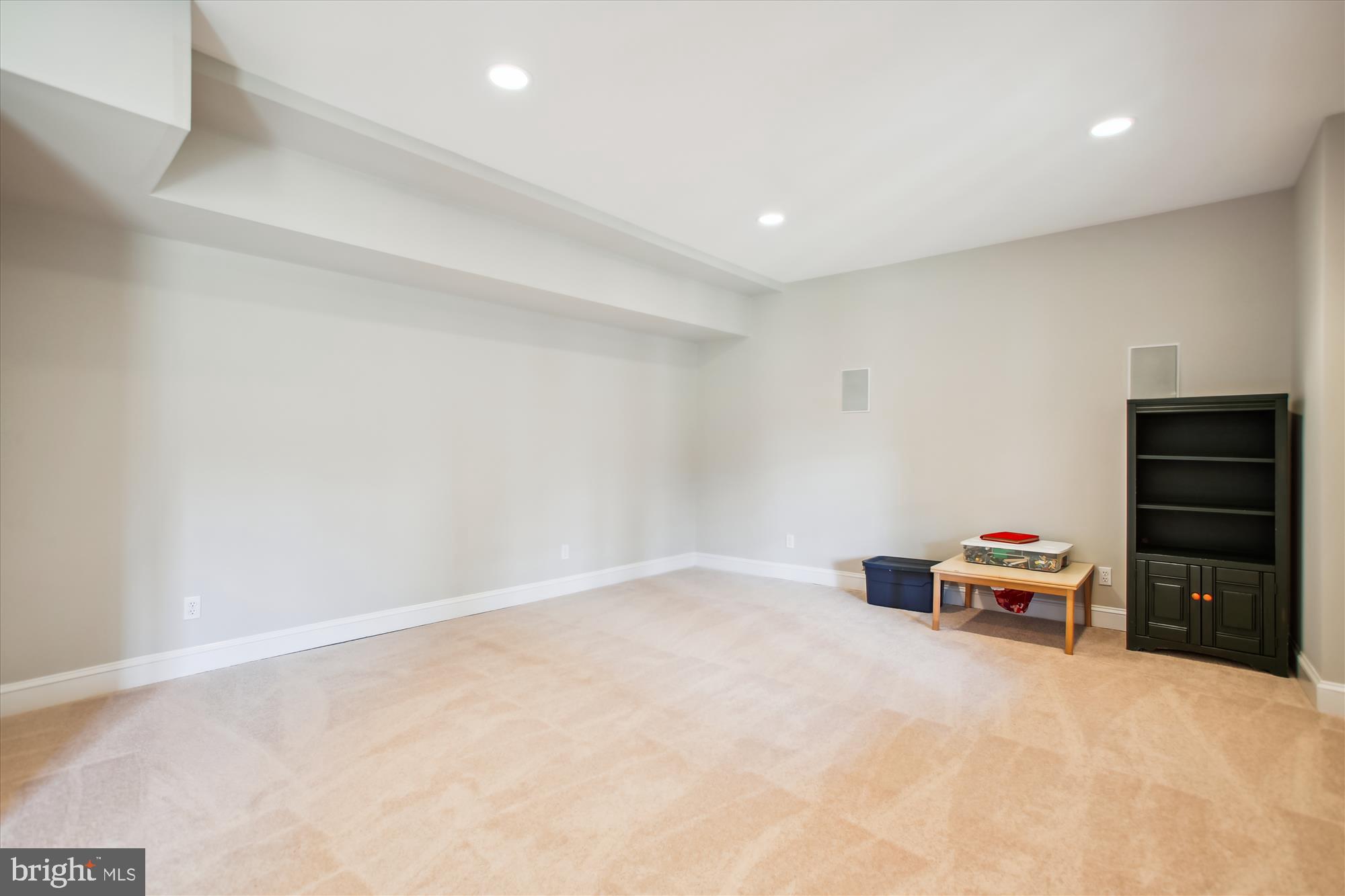 HUNTER MILL ESTATES - Residential