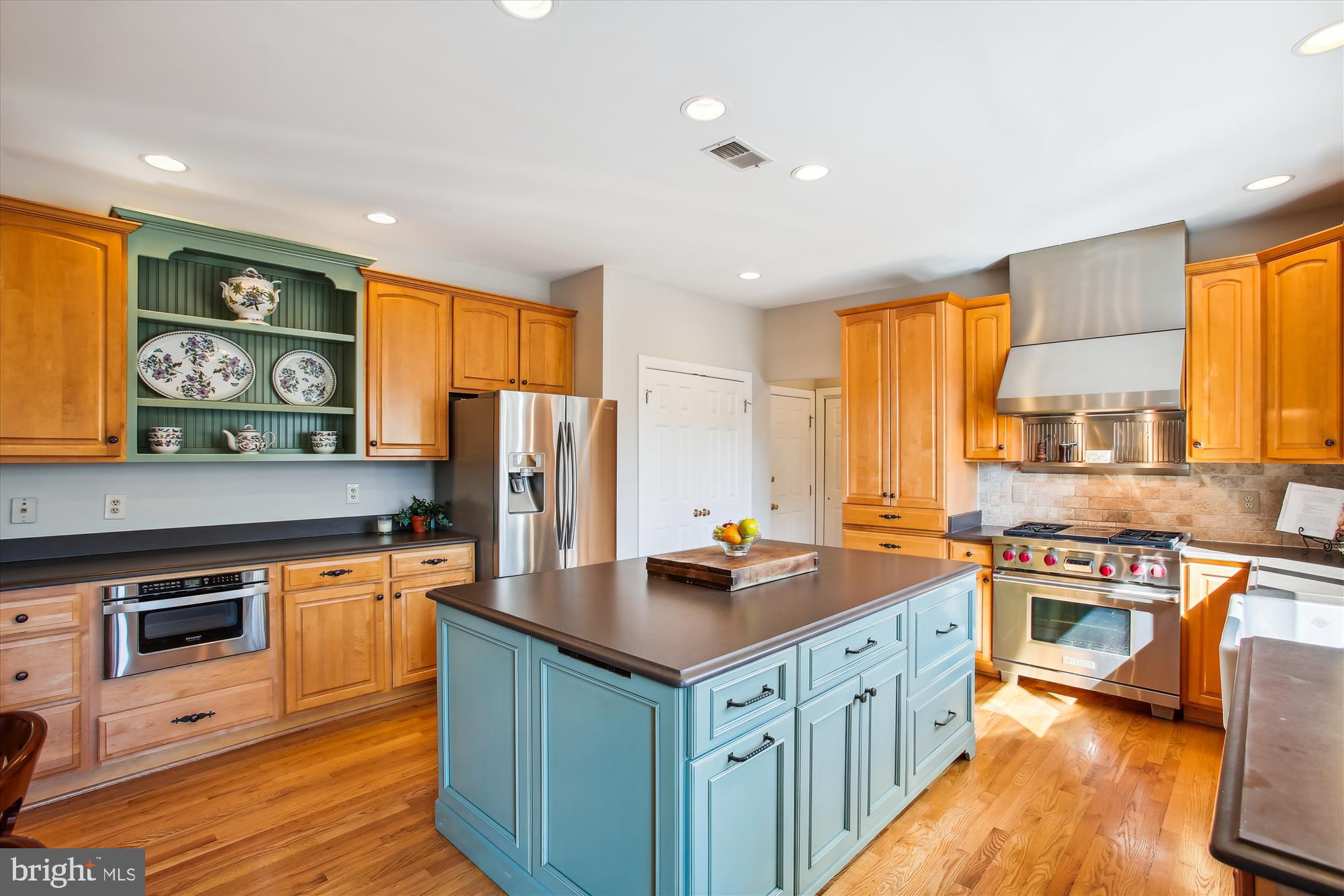 HUNTER MILL ESTATES - Residential