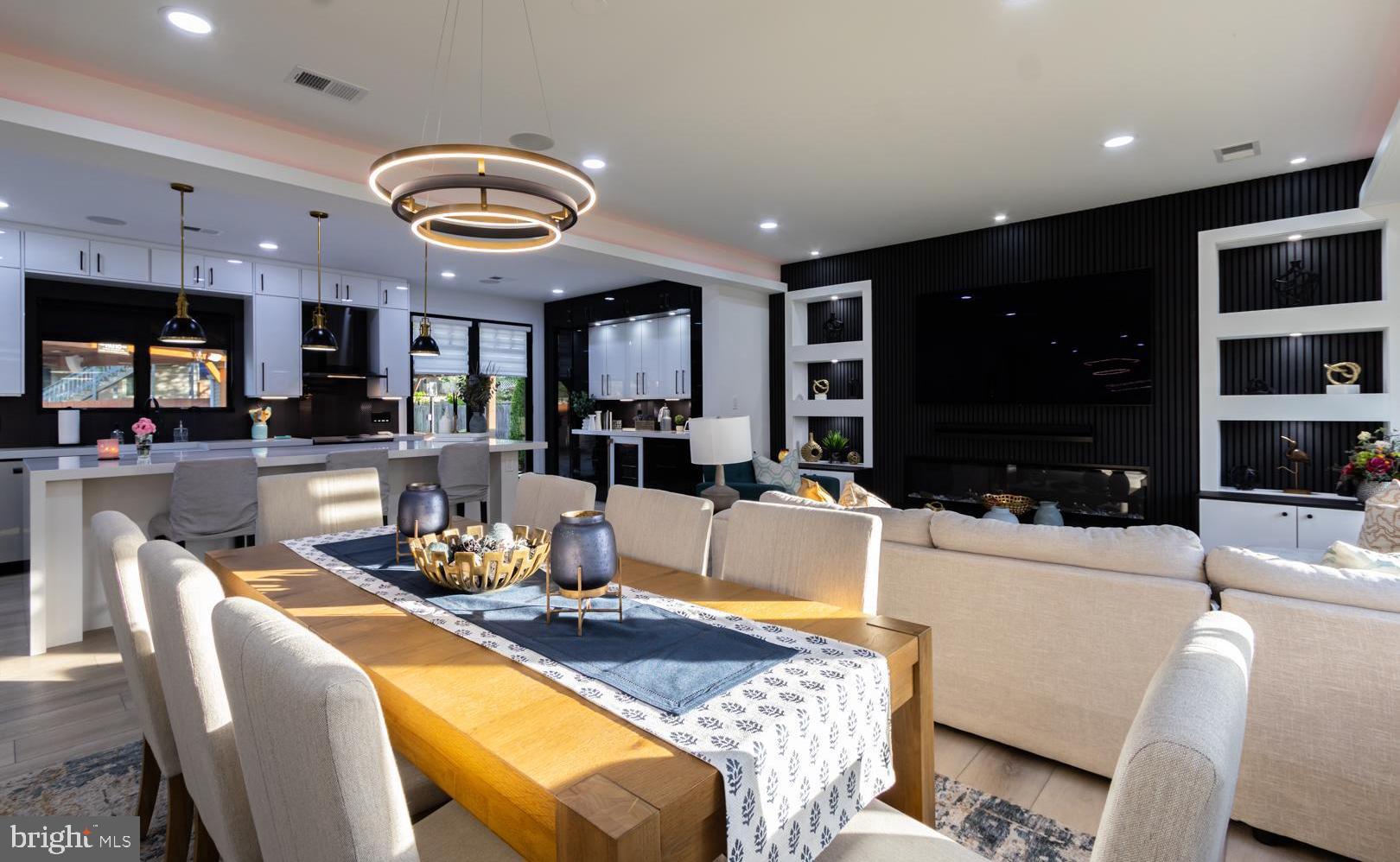 BROOKFIELD - Residential