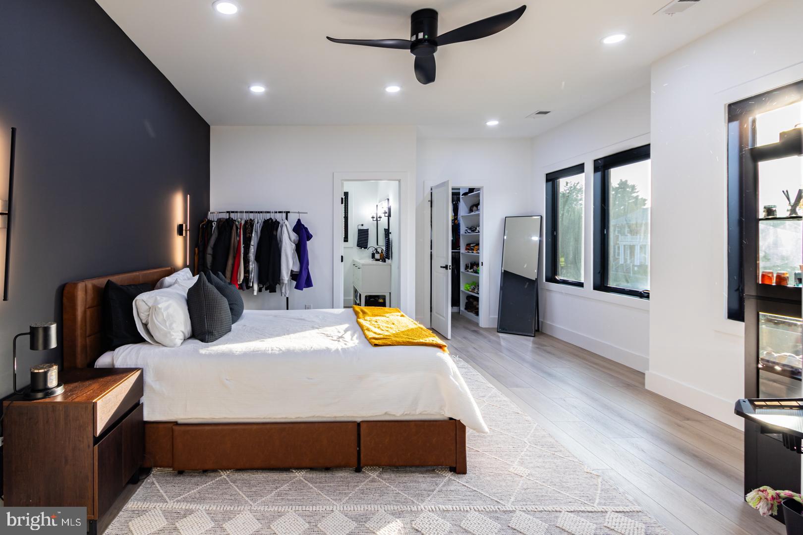 BROOKFIELD - Residential